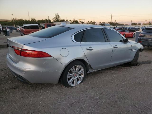 Photo 2 VIN: SAJBD4BV8HCY35045 - JAGUAR XF PREMIUM 