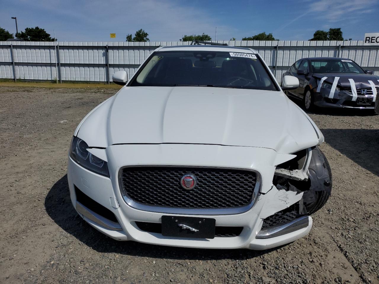 Photo 4 VIN: SAJBD4BVXHCY38576 - JAGUAR XF 