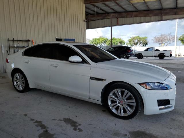 Photo 3 VIN: SAJBD4BVXHCY39095 - JAGUAR XF PREMIUM 