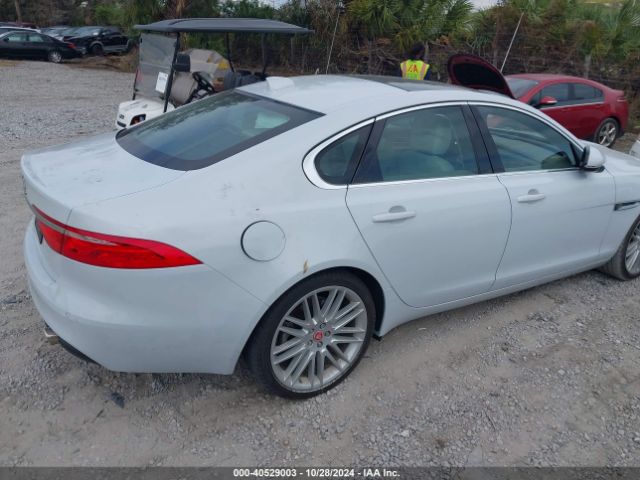 Photo 3 VIN: SAJBE4BV4HCY48565 - JAGUAR XF 