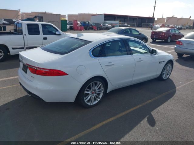 Photo 3 VIN: SAJBE4BV8HCY34300 - JAGUAR XF 