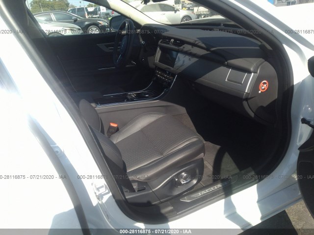 Photo 4 VIN: SAJBE4FX4KCY81004 - JAGUAR XF 