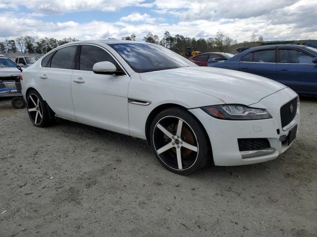 Photo 3 VIN: SAJBJ4BN8HCY45129 - JAGUAR XF PREMIUM 