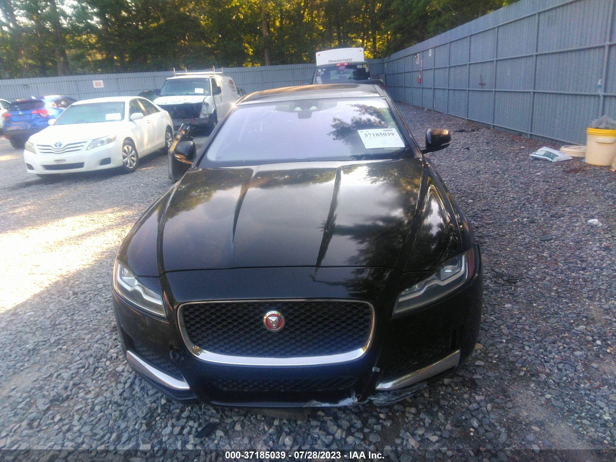 Photo 11 VIN: SAJBJ4BV5GCY21093 - JAGUAR XF 