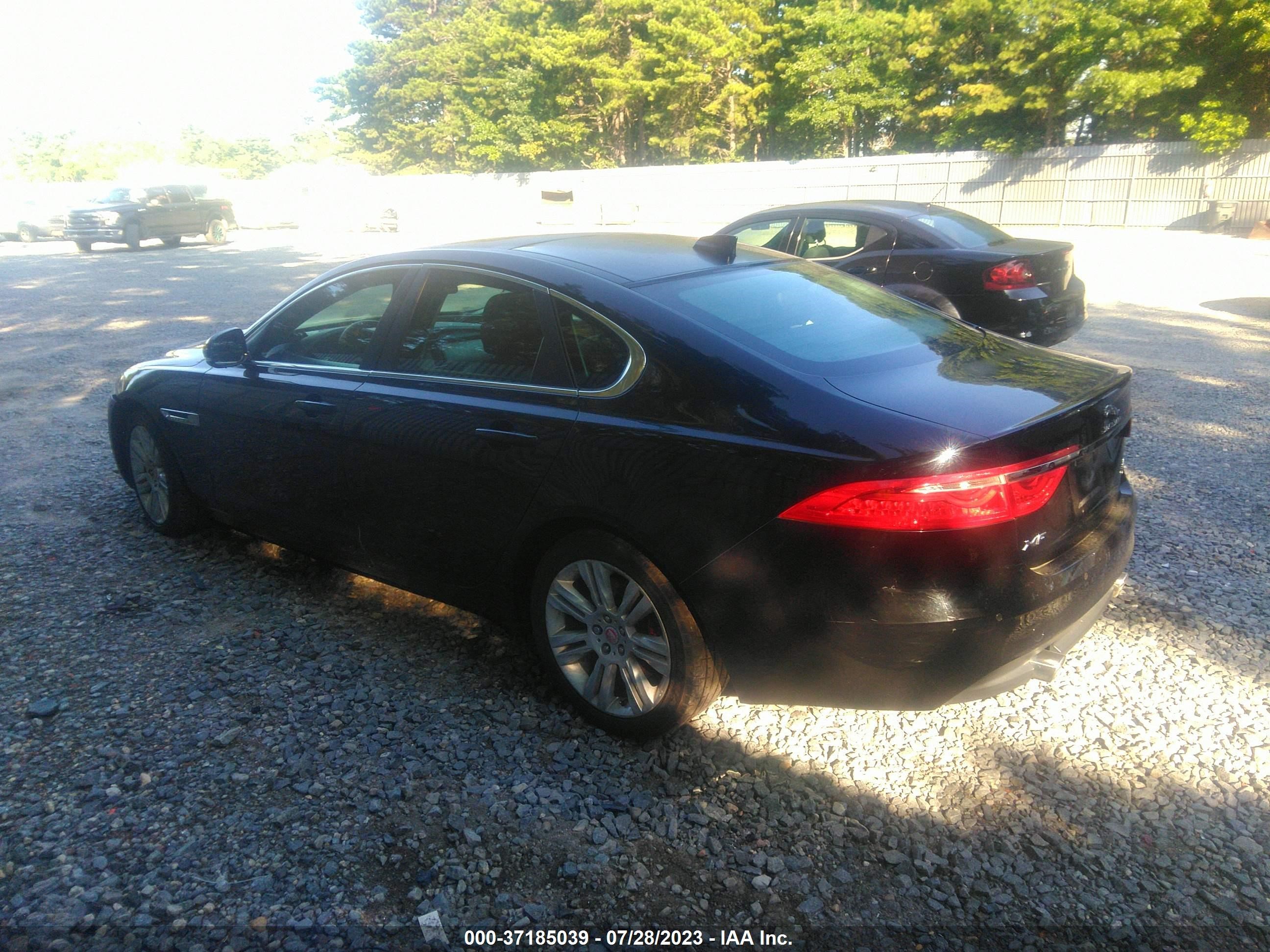 Photo 2 VIN: SAJBJ4BV5GCY21093 - JAGUAR XF 