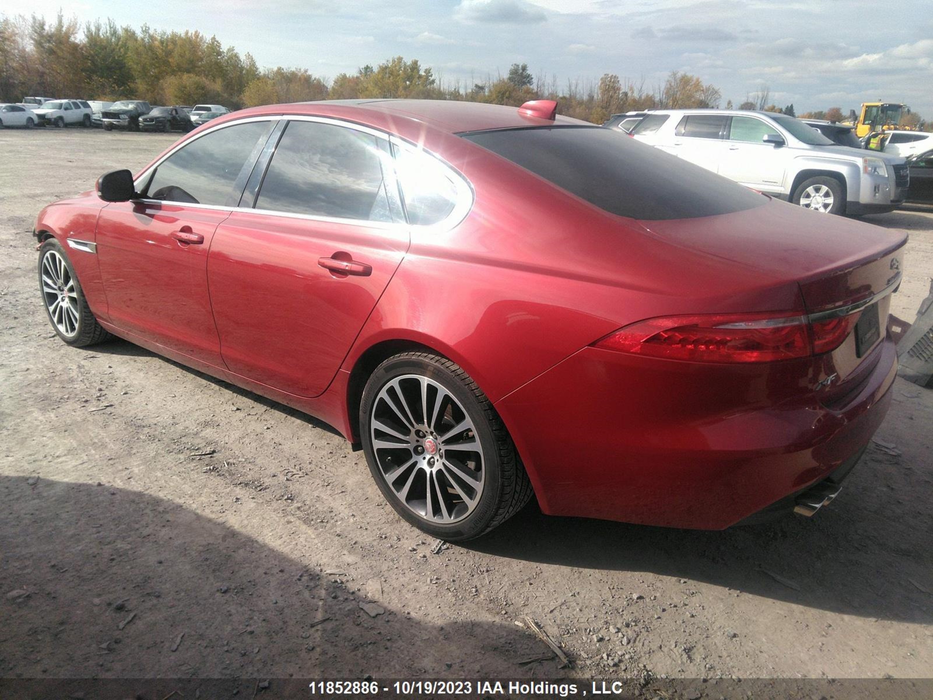 Photo 2 VIN: SAJBK4BN2HCY33698 - JAGUAR XF 