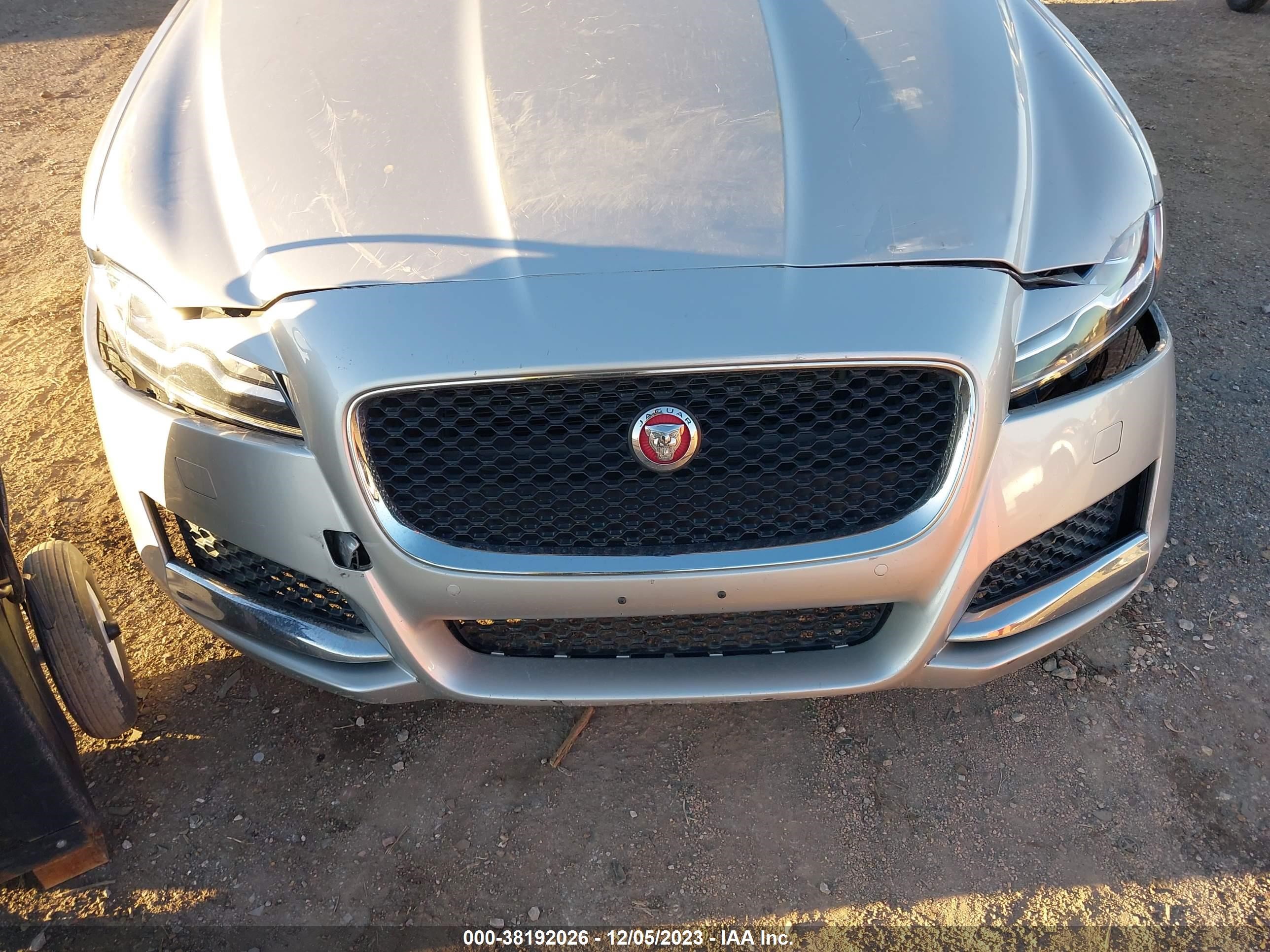 Photo 5 VIN: SAJBK4BV2GCY22960 - JAGUAR XF 