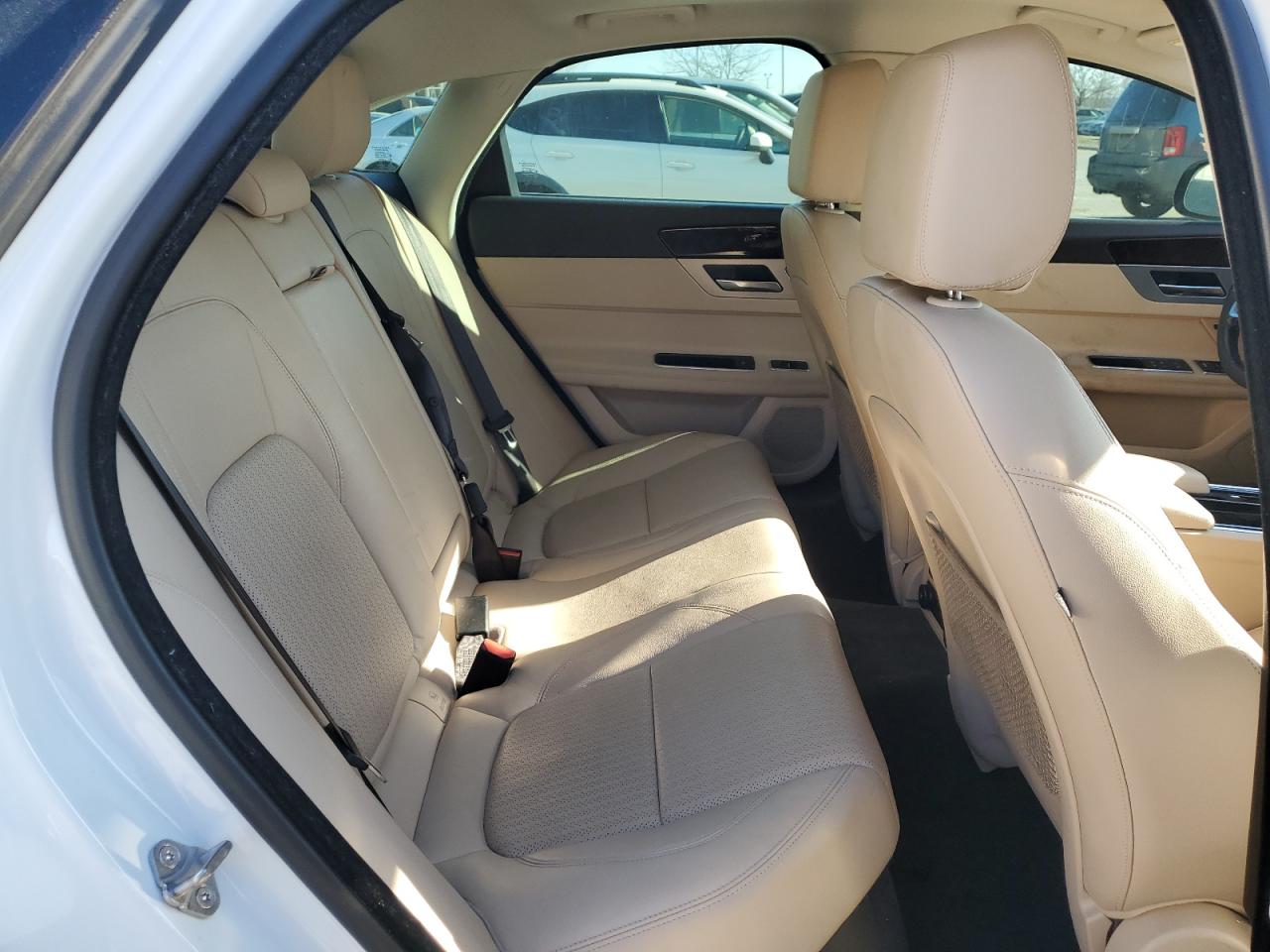 Photo 9 VIN: SAJBK4GX4JCY73331 - JAGUAR XF 