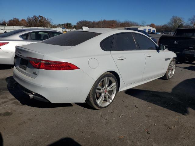 Photo 2 VIN: SAJBL4BV8HCY34982 - JAGUAR XF R - SPO 