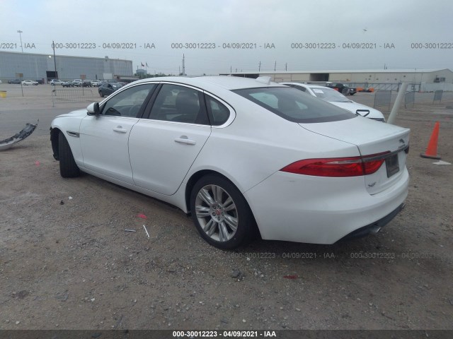 Photo 2 VIN: SAJBR4BVXHCY30172 - JAGUAR XF 