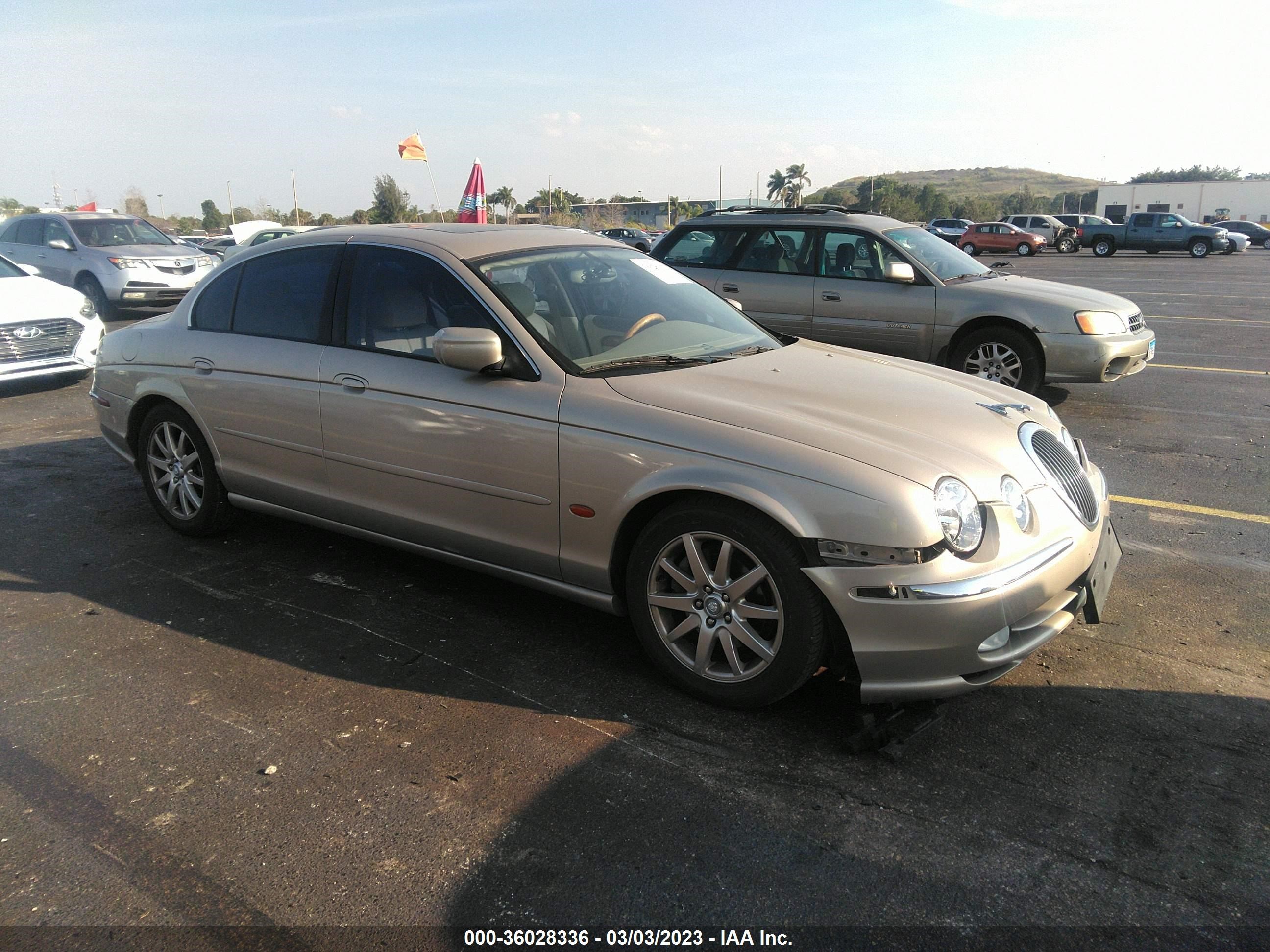 Photo 0 VIN: SAJDA01C7YFL64949 - JAGUAR S-TYPE 