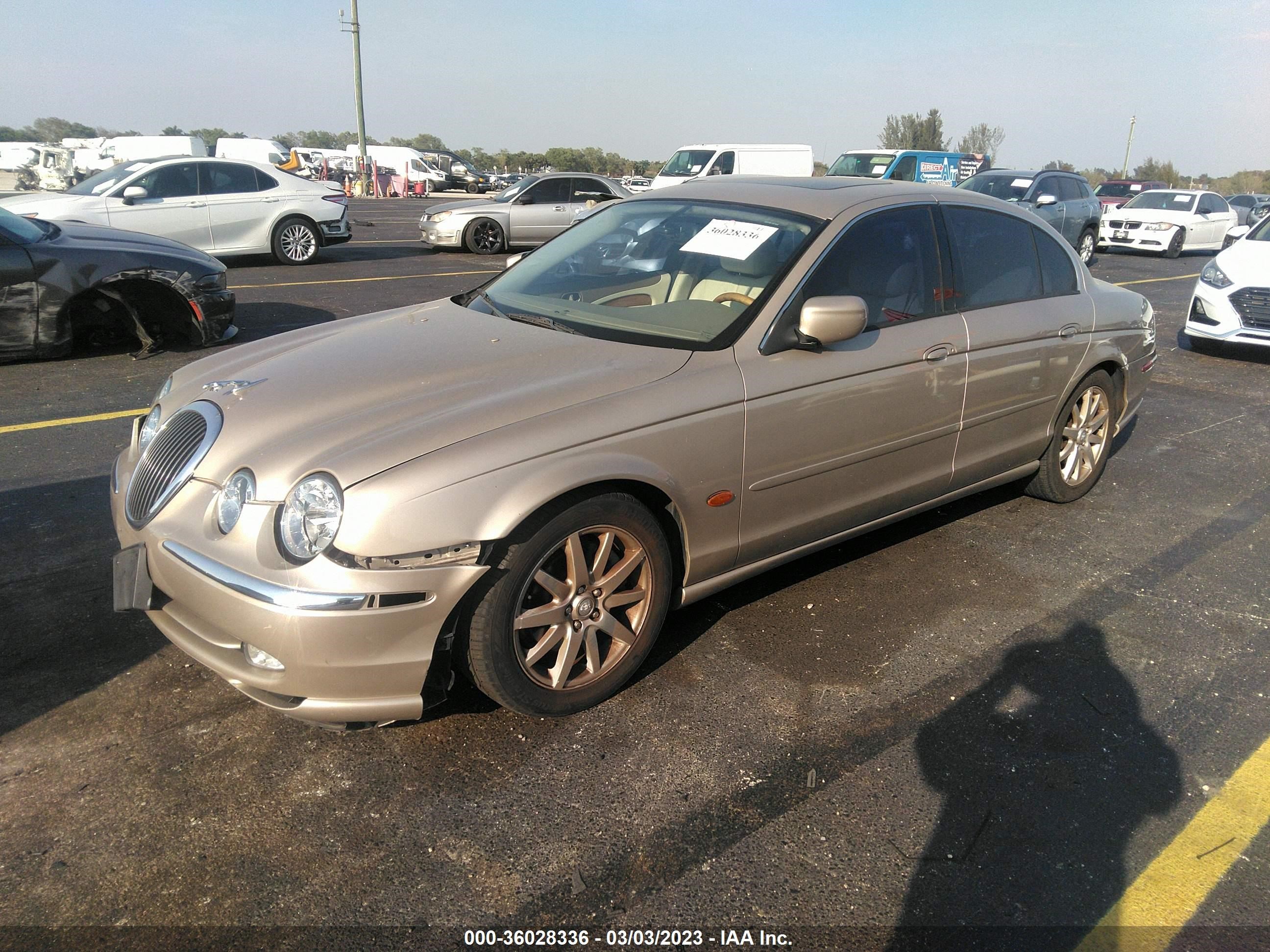 Photo 1 VIN: SAJDA01C7YFL64949 - JAGUAR S-TYPE 