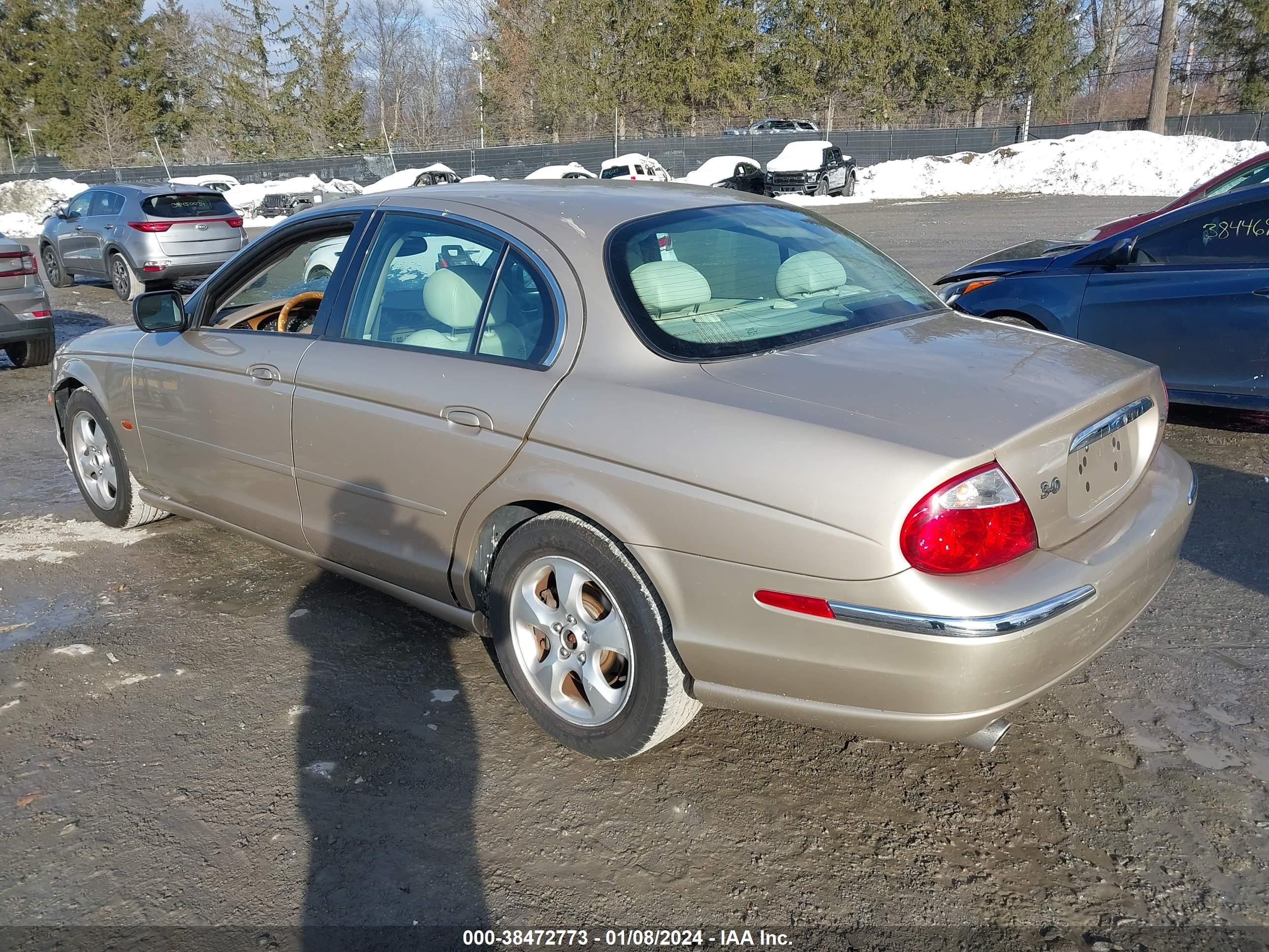 Photo 2 VIN: SAJDA01C8YFL65897 - JAGUAR S-TYPE 