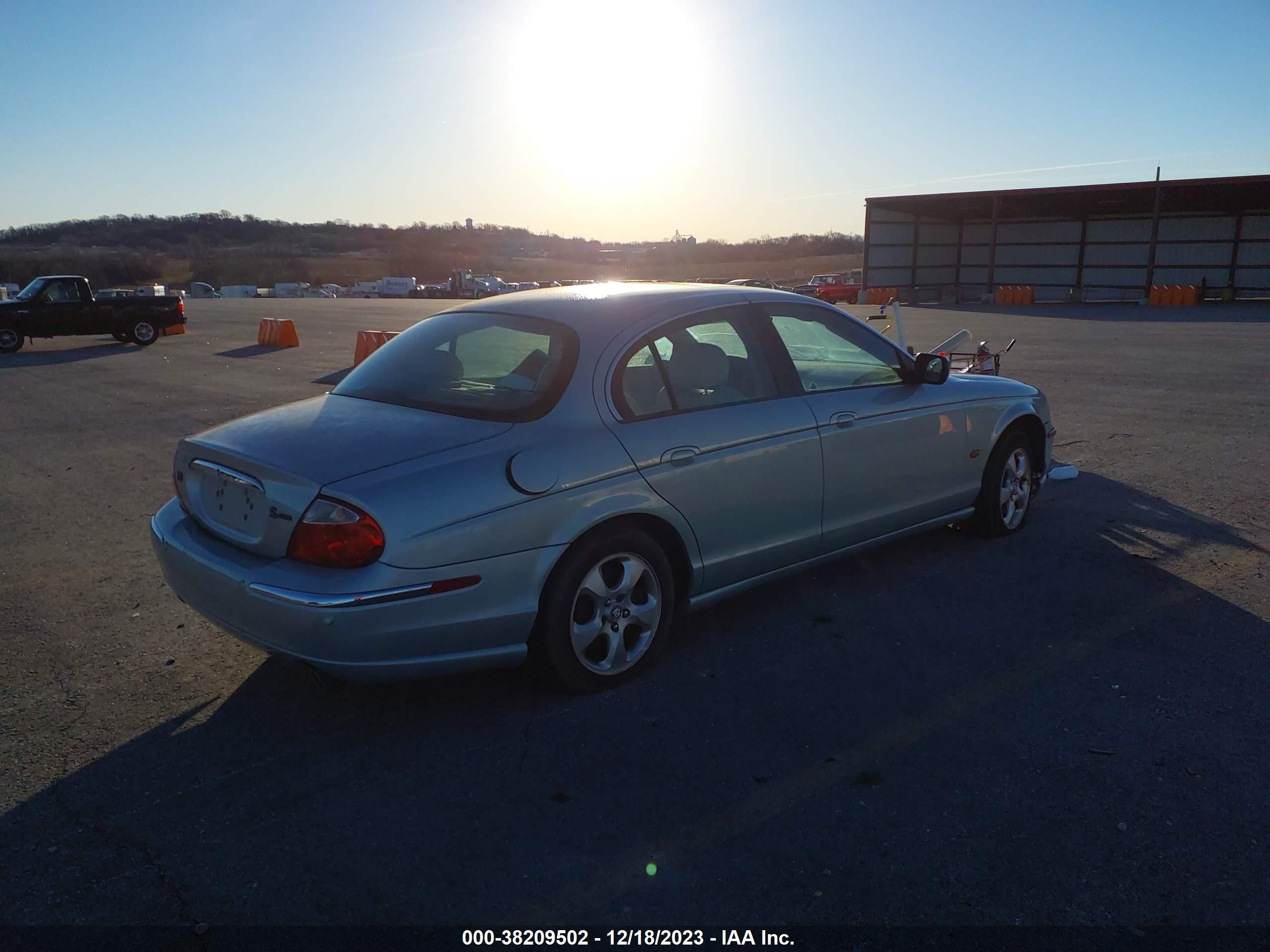 Photo 4 VIN: SAJDA01N32FM26467 - JAGUAR S-TYPE 