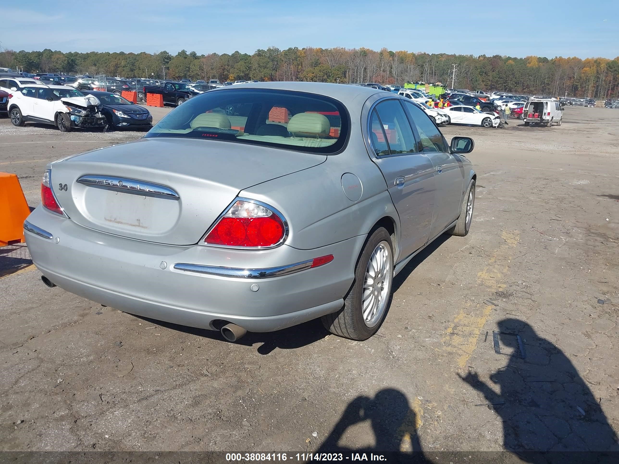 Photo 3 VIN: SAJDA01N81FM20694 - JAGUAR S-TYPE 