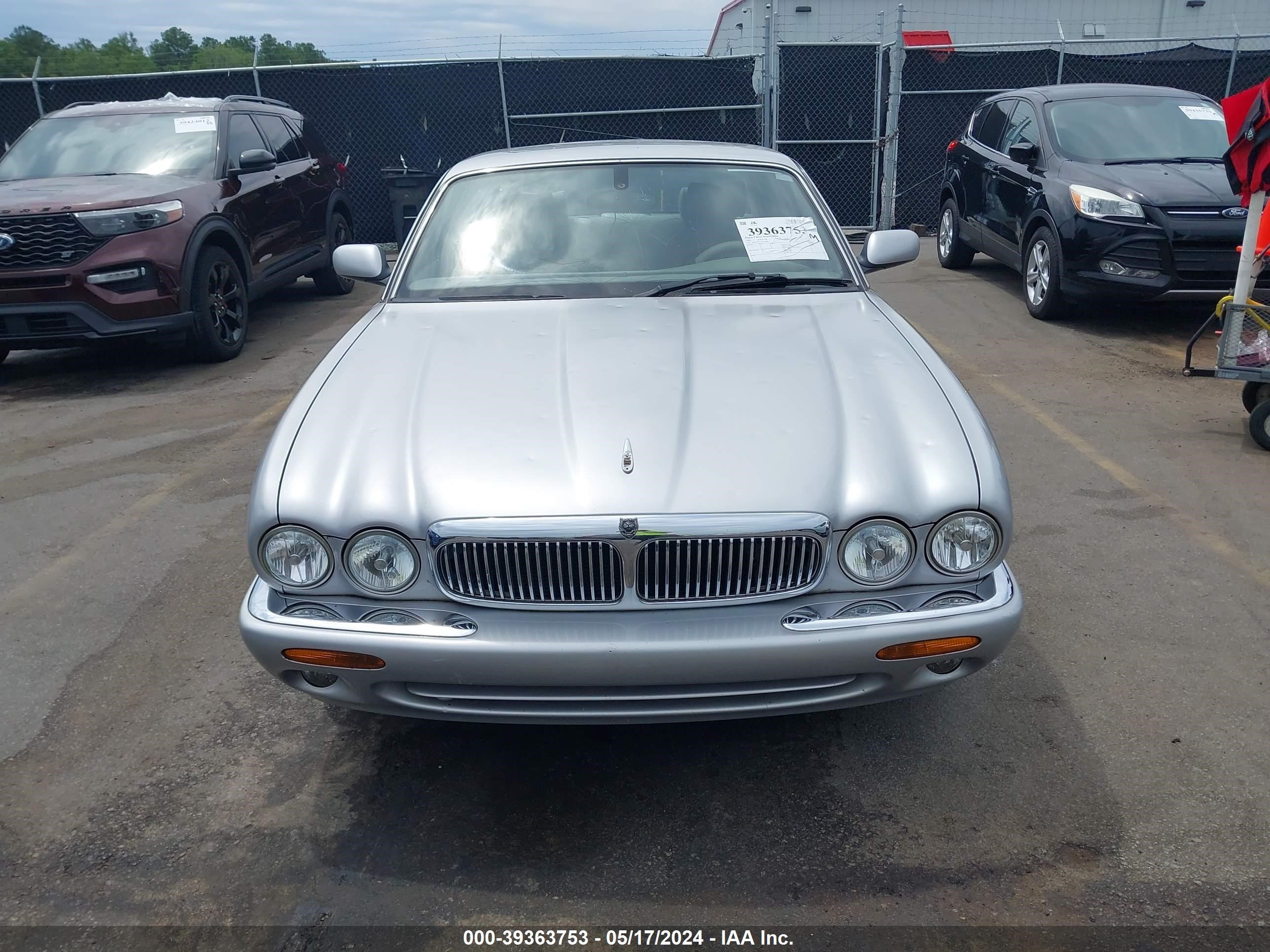 Photo 11 VIN: SAJDA14C12LF44084 - JAGUAR XJ 