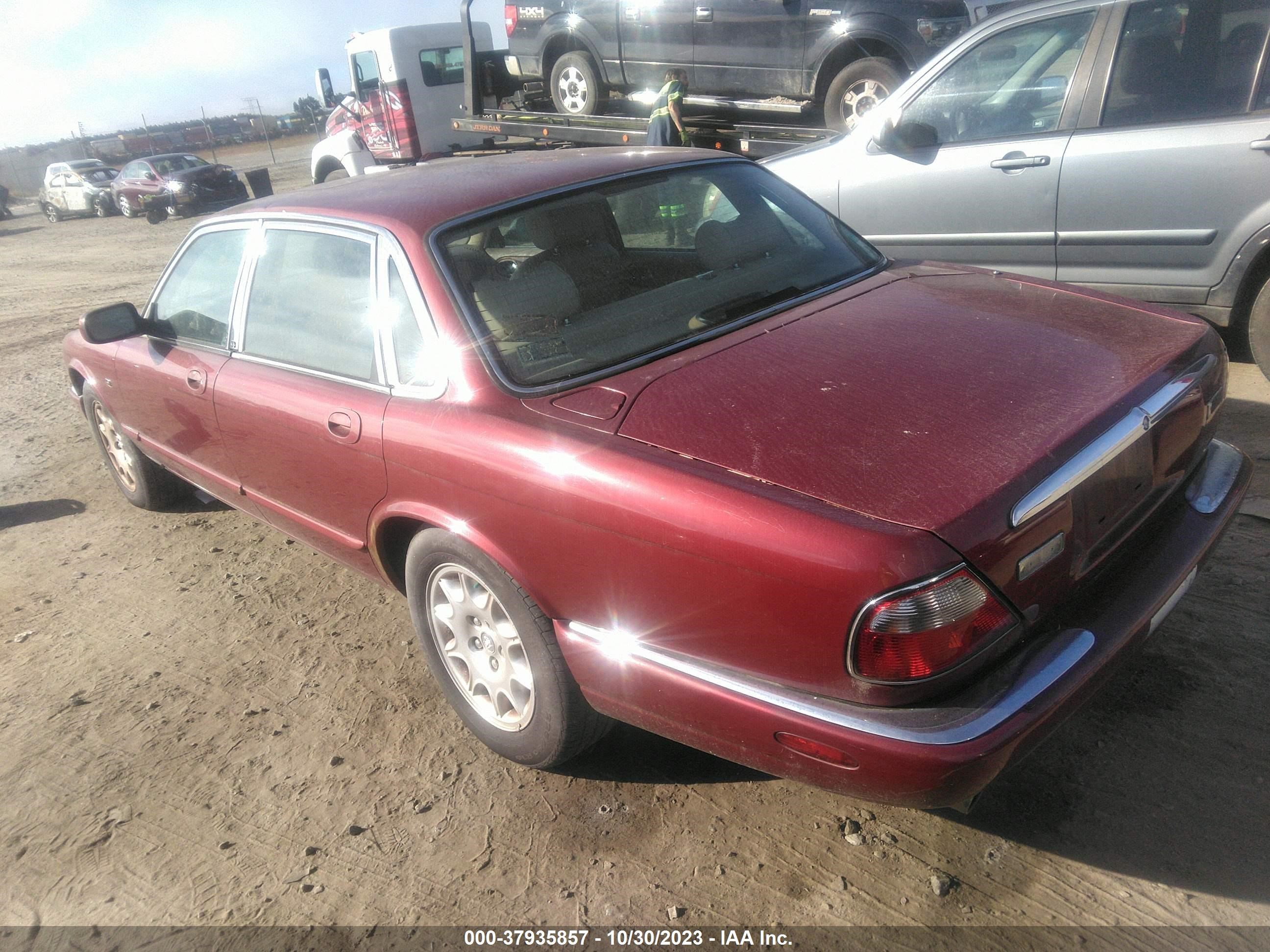 Photo 2 VIN: SAJDA14C1YLF19761 - JAGUAR XJ 