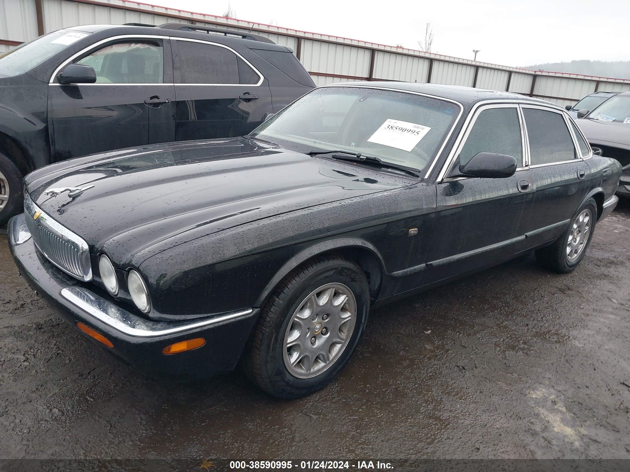 Photo 1 VIN: SAJDA14C82LF44356 - JAGUAR XJ 