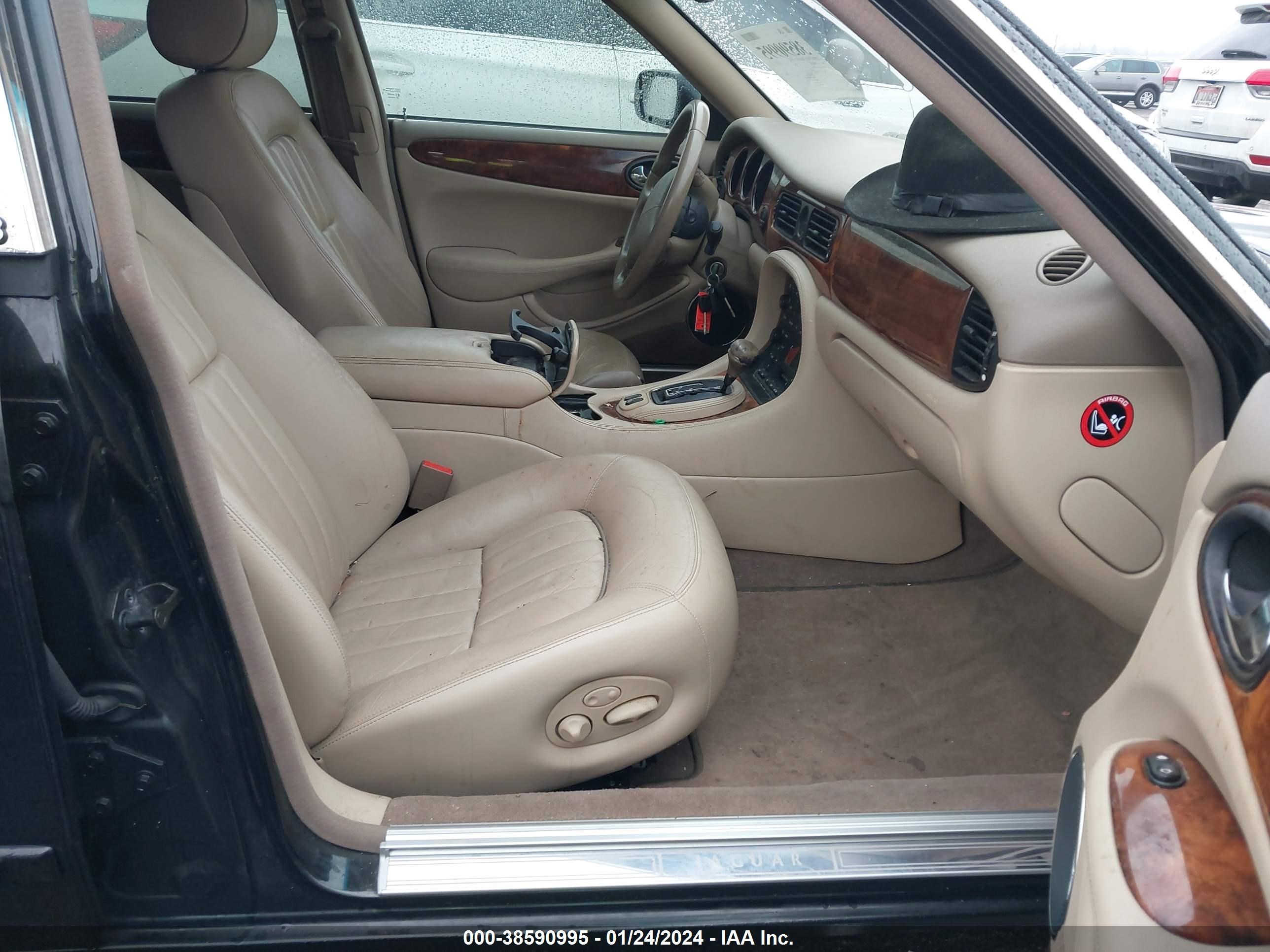 Photo 4 VIN: SAJDA14C82LF44356 - JAGUAR XJ 