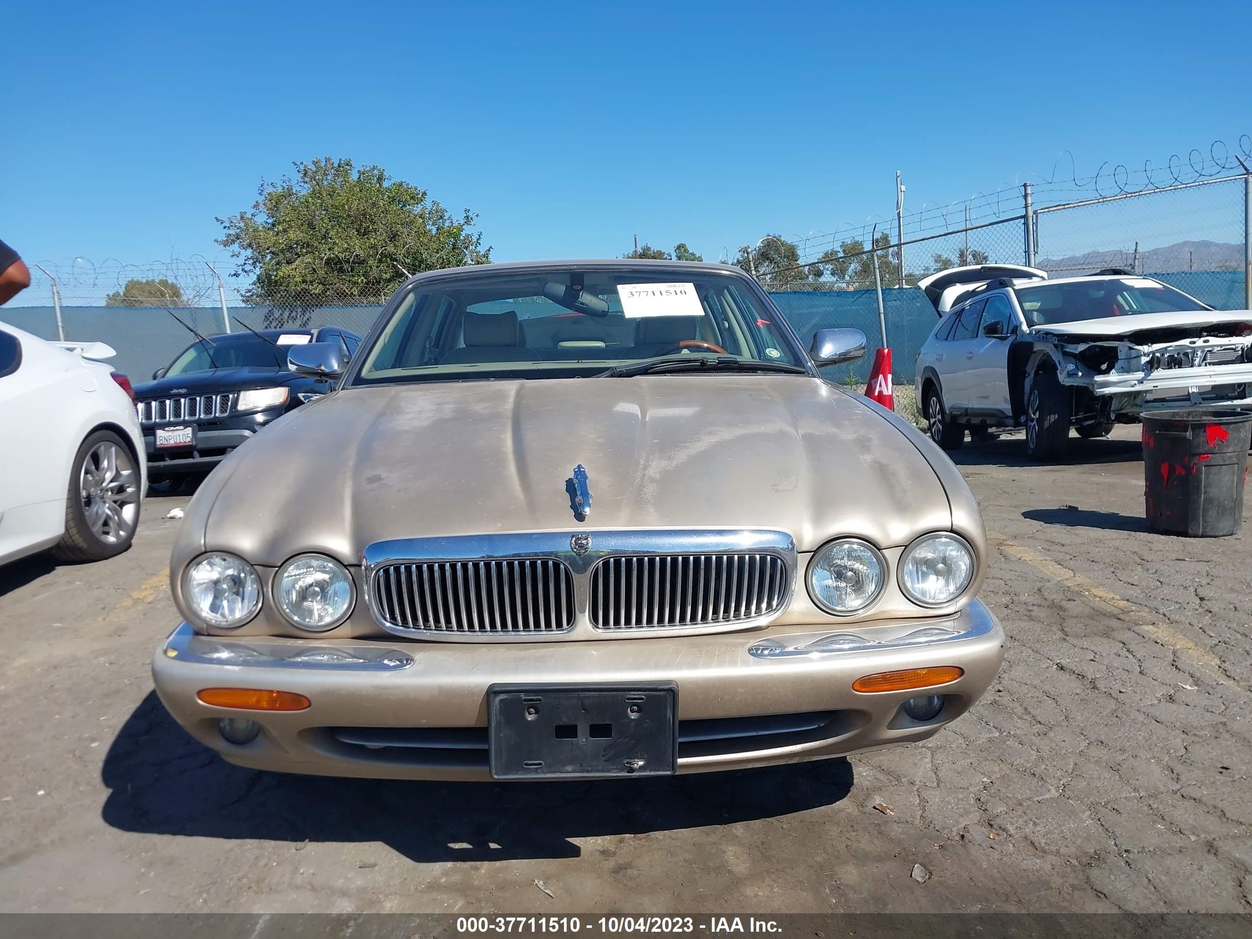 Photo 11 VIN: SAJDA14CX3LF59510 - JAGUAR XJ 