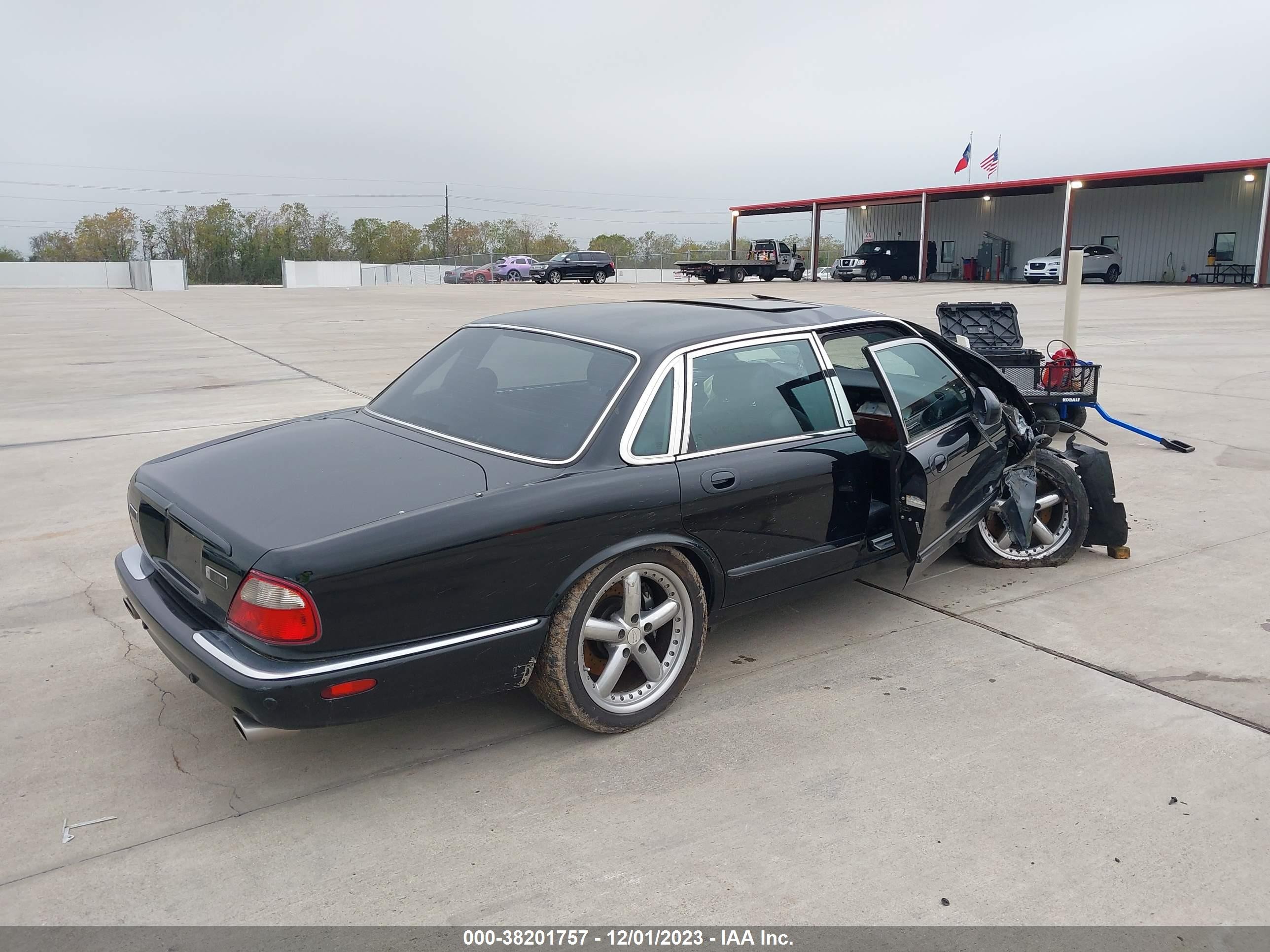 Photo 3 VIN: SAJDA15B33MF56061 - JAGUAR XJ 