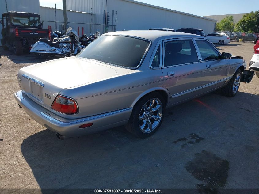 Photo 3 VIN: SAJDA25B2YMF14641 - JAGUAR XJ 