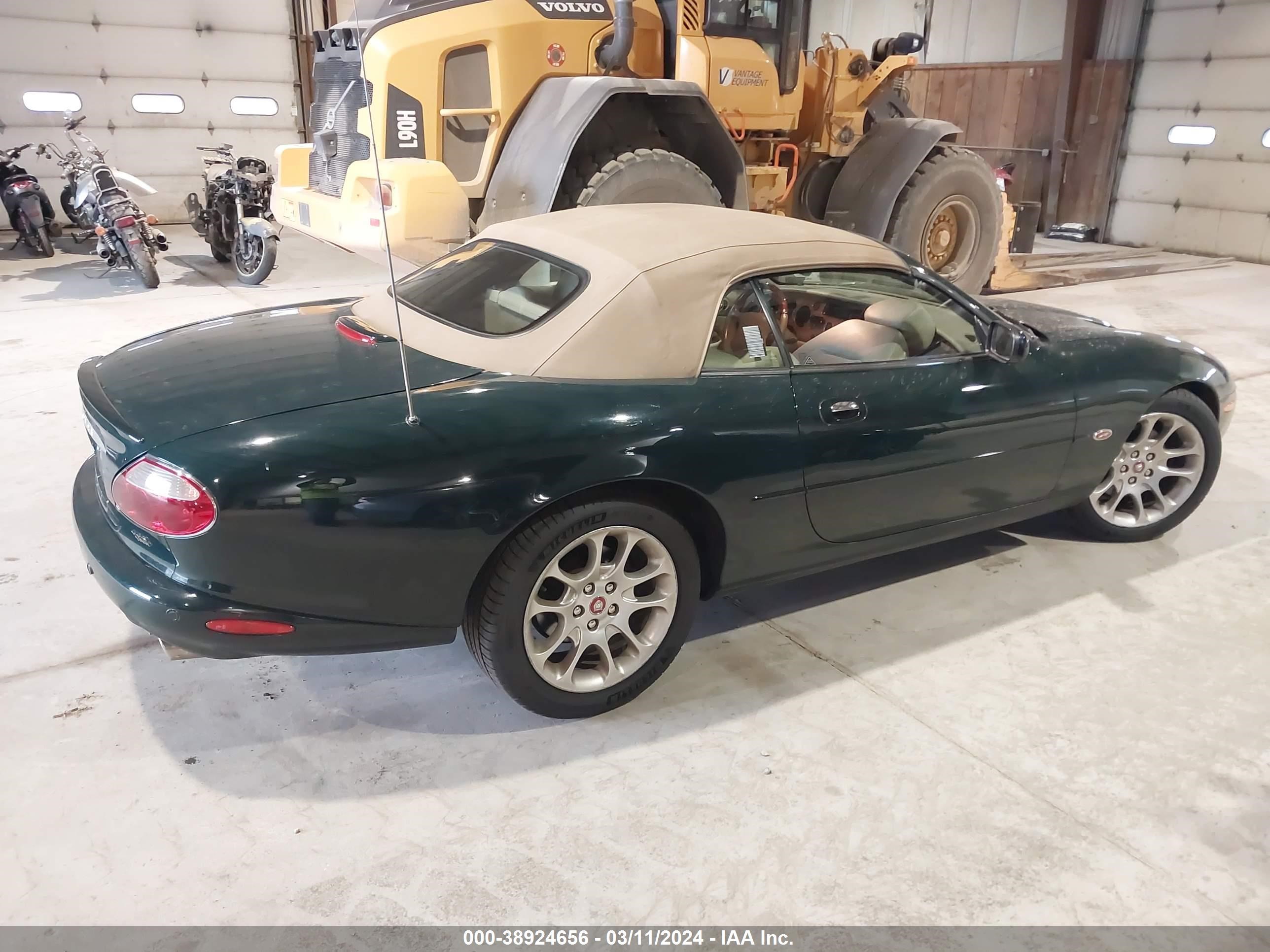 Photo 3 VIN: SAJDA42B21PA13978 - JAGUAR XKR 