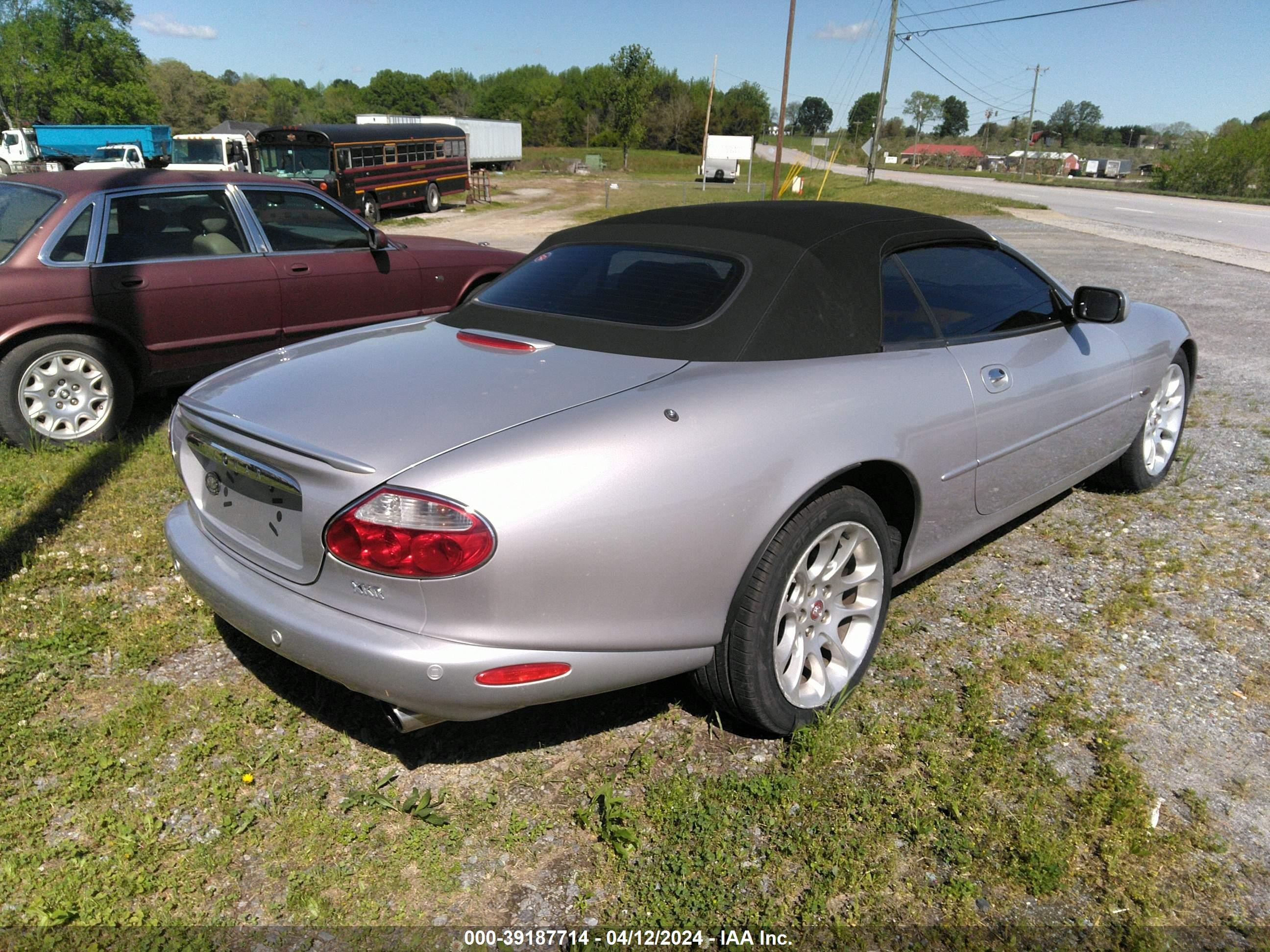 Photo 3 VIN: SAJDA42B62PA23232 - JAGUAR XKR 