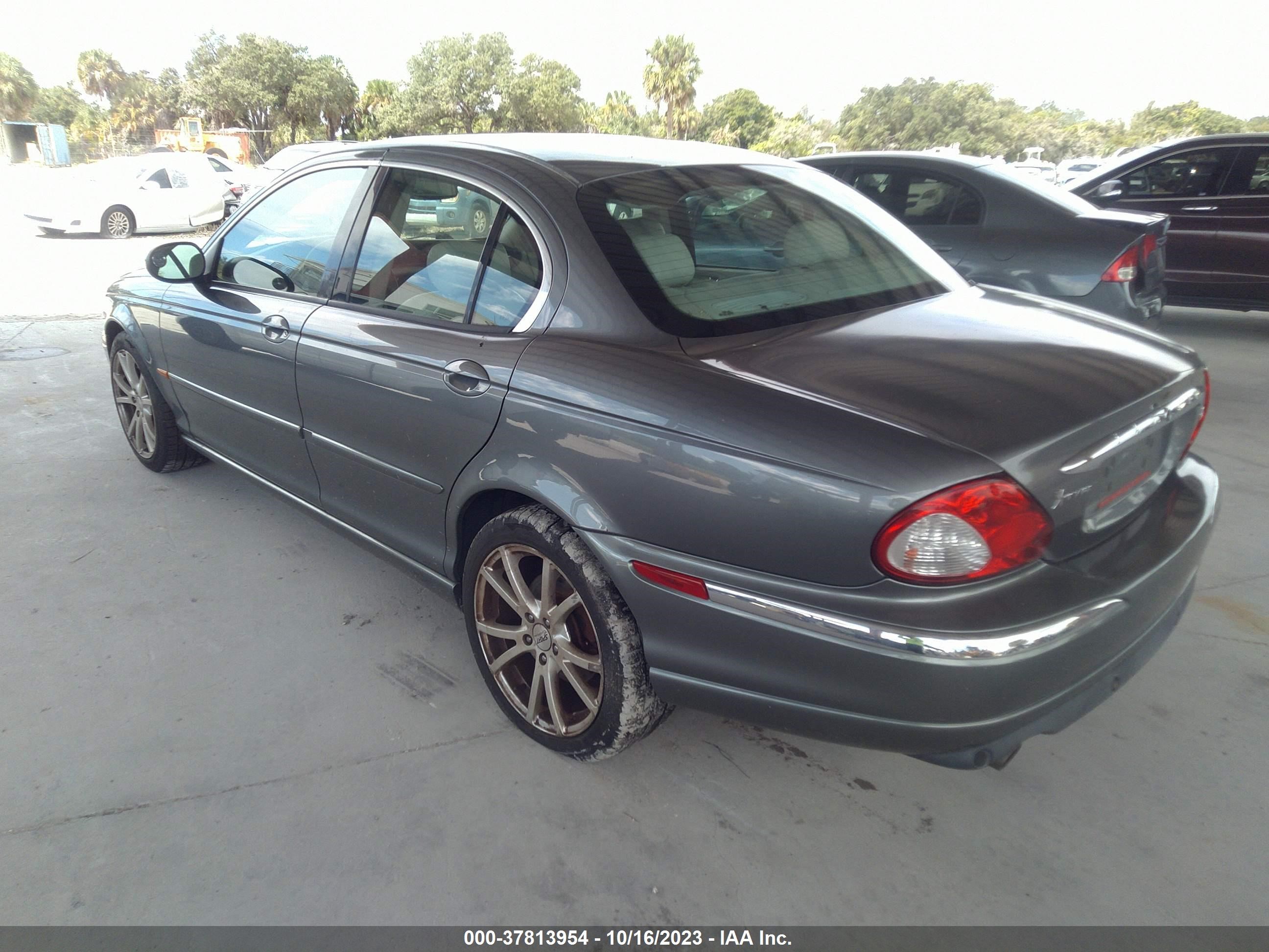 Photo 2 VIN: SAJEA51D23XC96107 - JAGUAR X-TYPE 