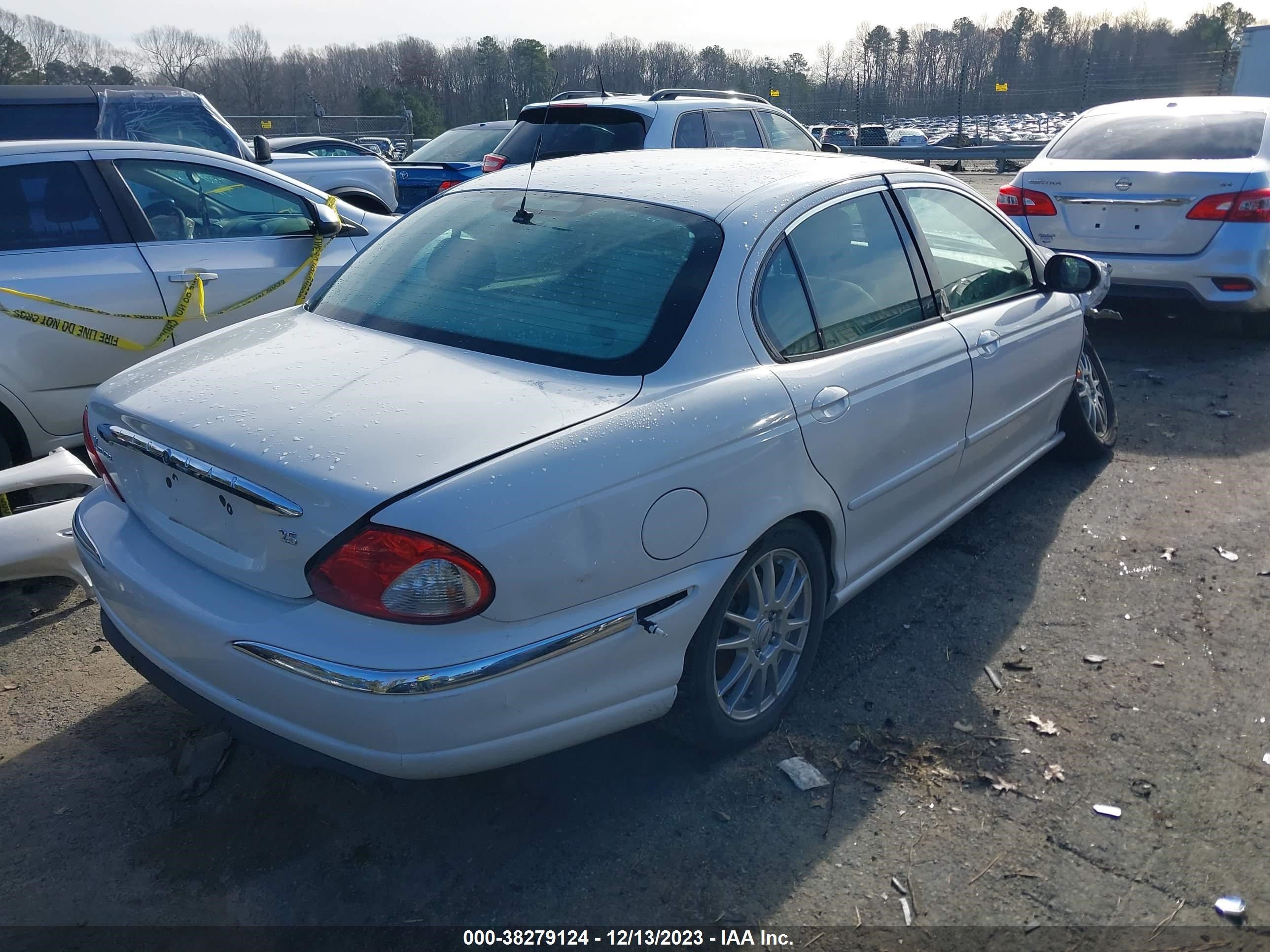 Photo 3 VIN: SAJEA51D32XC29272 - JAGUAR X-TYPE 