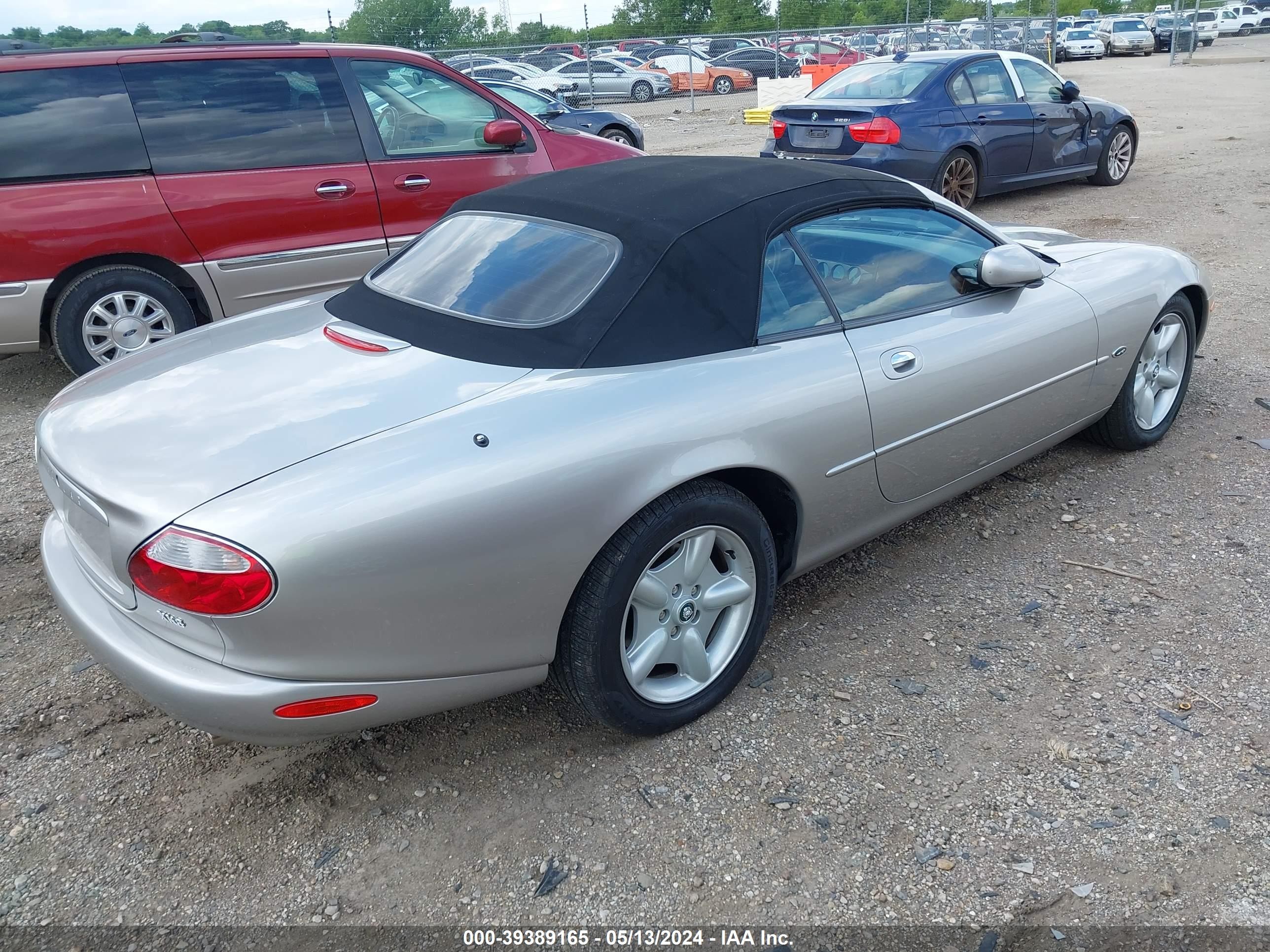 Photo 3 VIN: SAJGX2045XC040254 - JAGUAR XK 