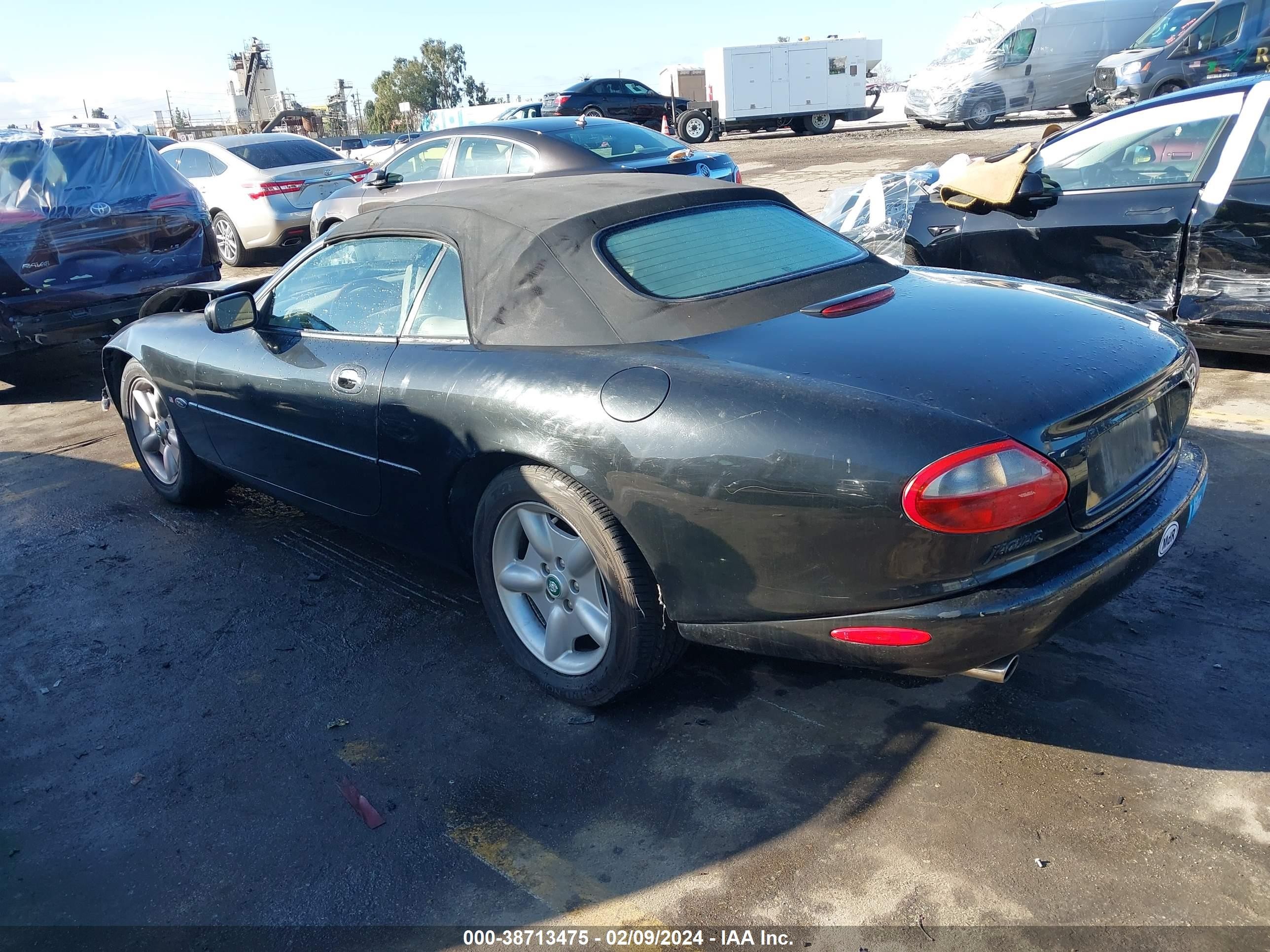 Photo 2 VIN: SAJGX2744VC006213 - JAGUAR XK 