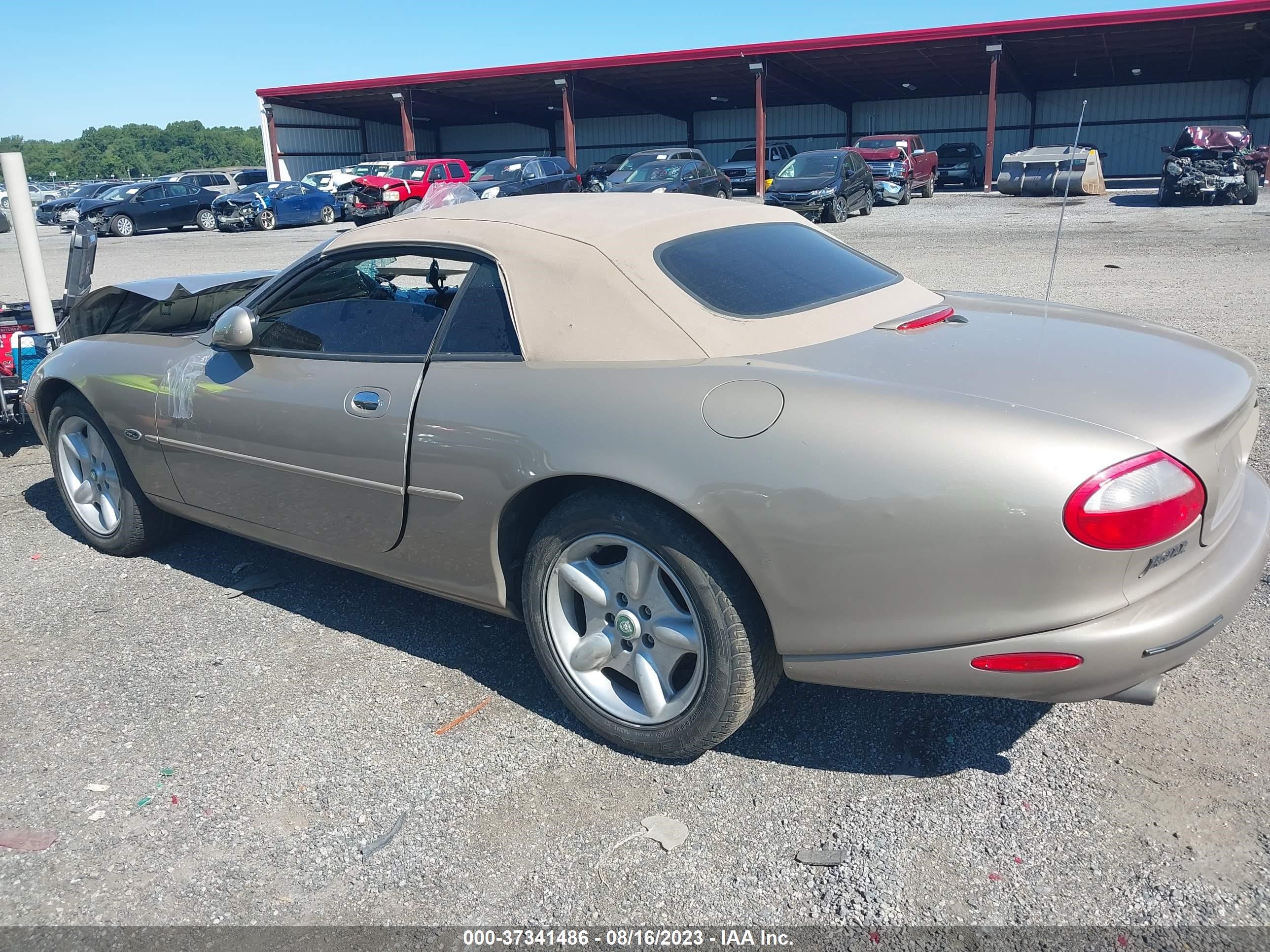 Photo 2 VIN: SAJGX2748VC015903 - JAGUAR XK 