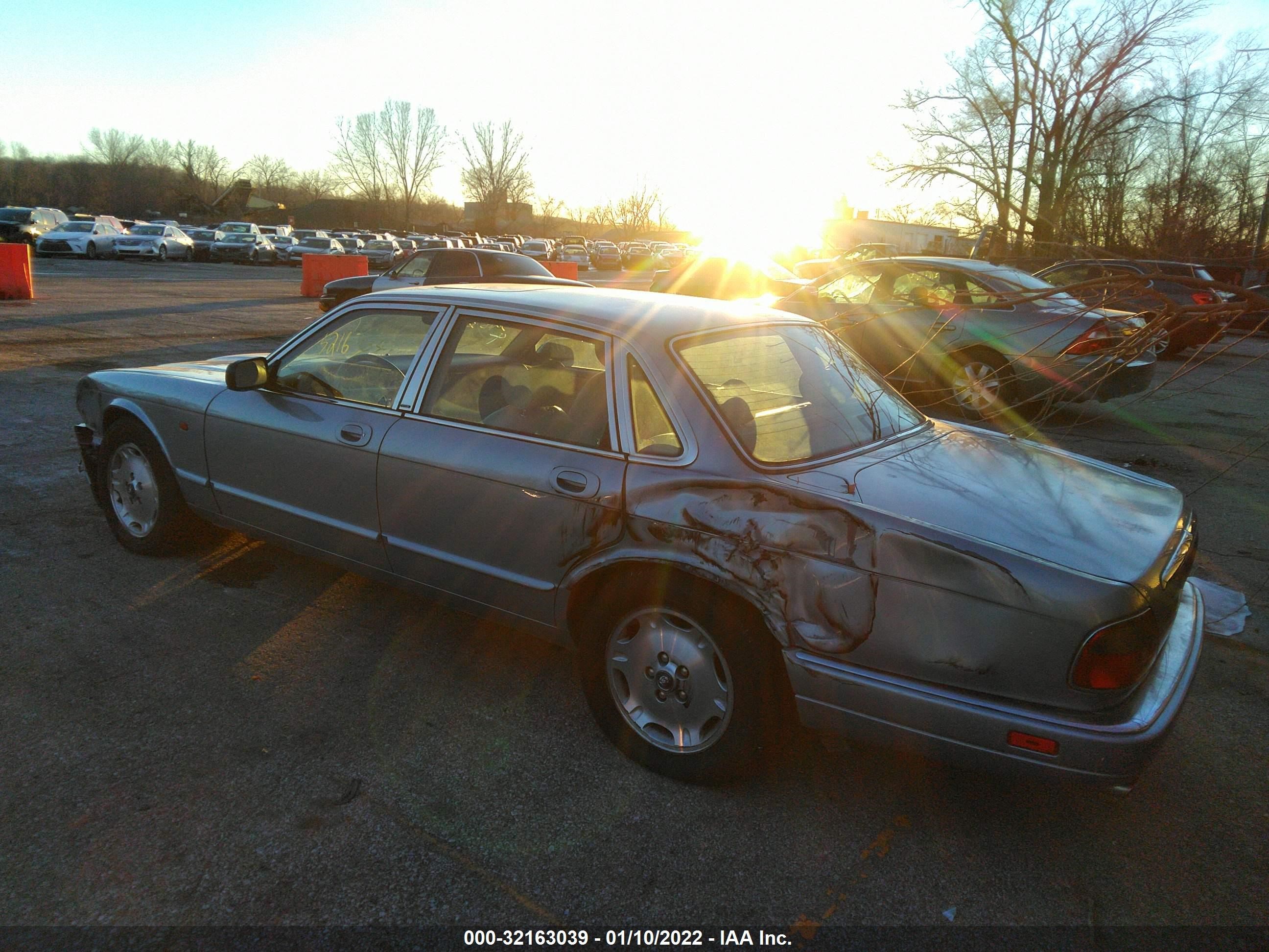 Photo 2 VIN: SAJHX1241VC789786 - JAGUAR XJ 