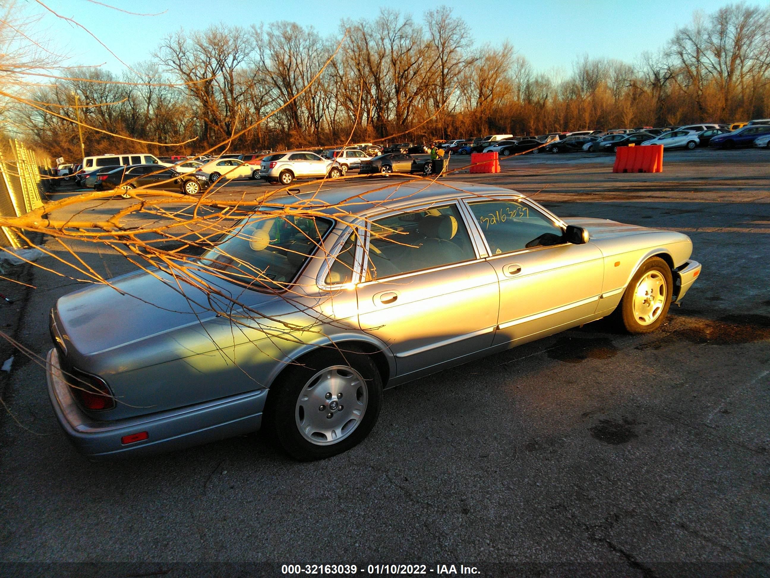 Photo 3 VIN: SAJHX1241VC789786 - JAGUAR XJ 