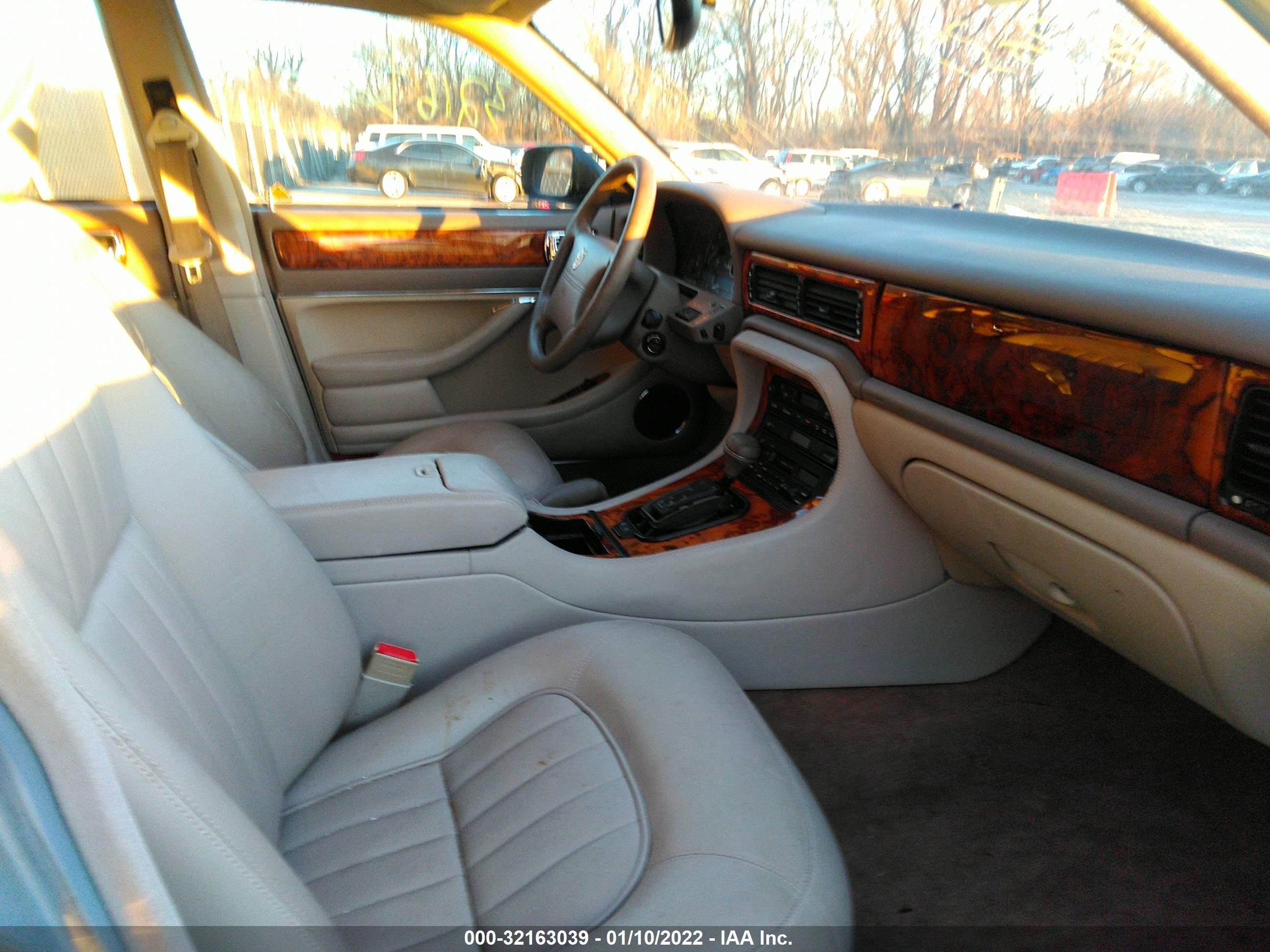 Photo 4 VIN: SAJHX1241VC789786 - JAGUAR XJ 