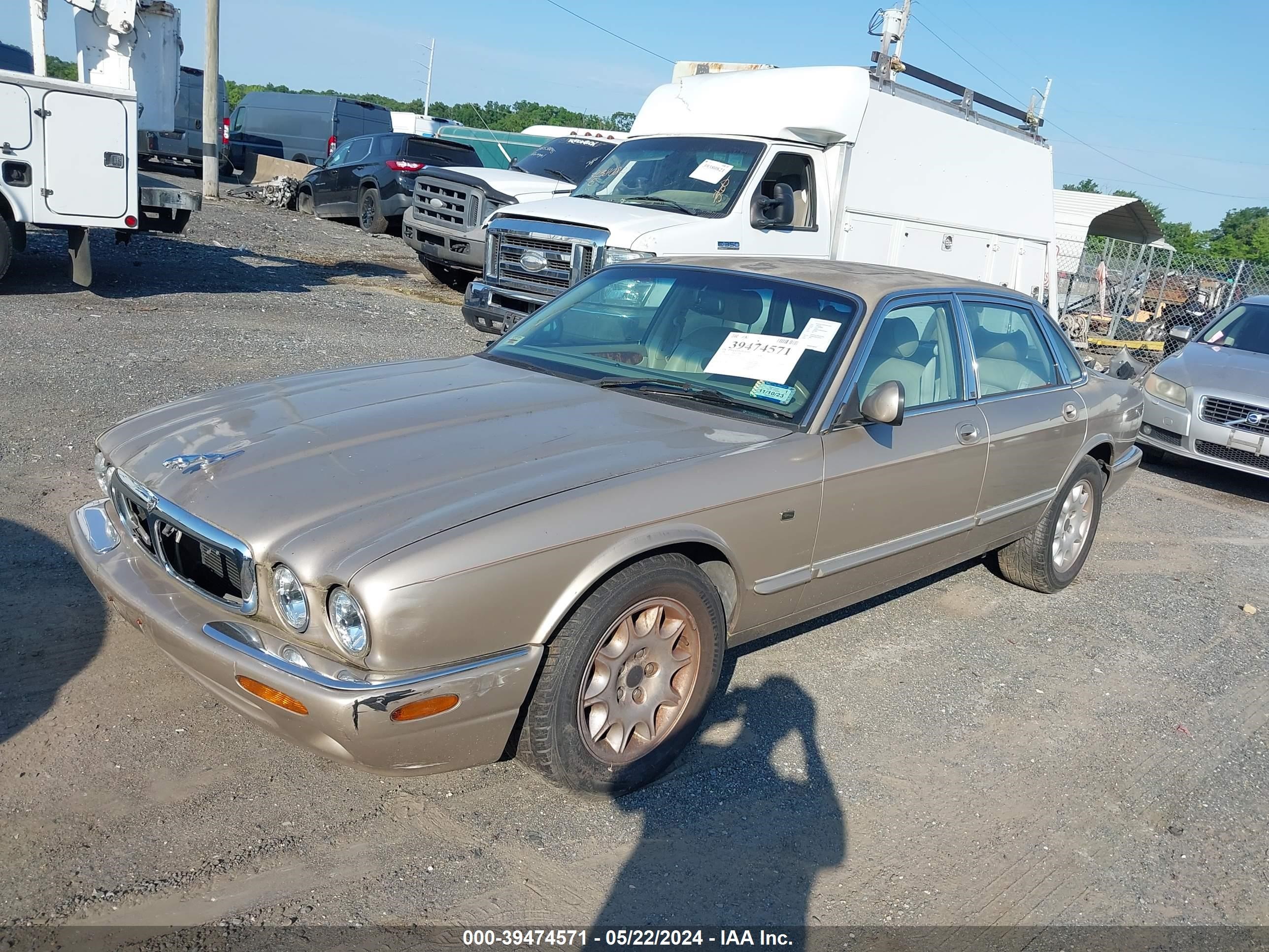 Photo 1 VIN: SAJHX1244WC833409 - JAGUAR XJ 