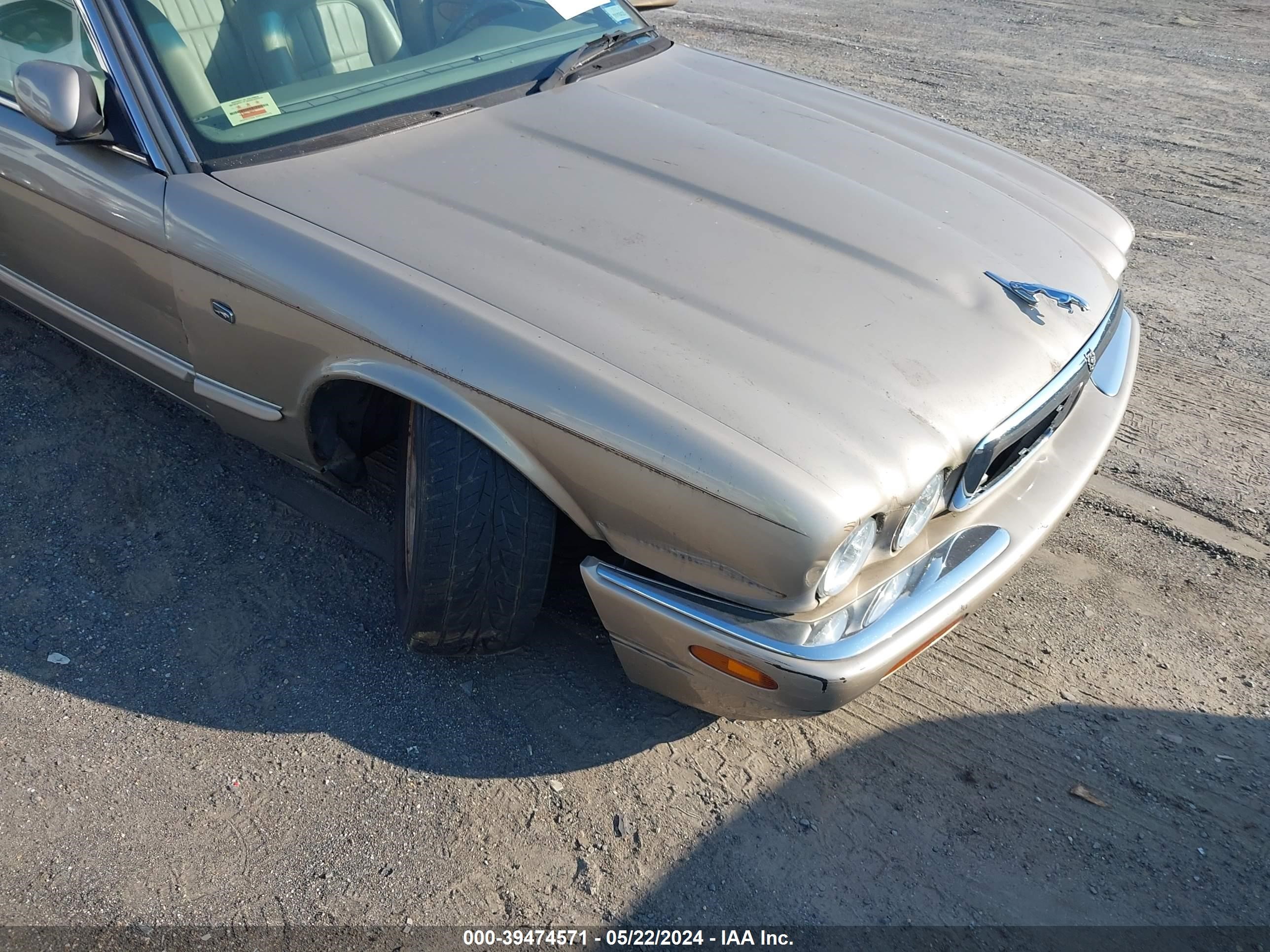 Photo 5 VIN: SAJHX1244WC833409 - JAGUAR XJ 