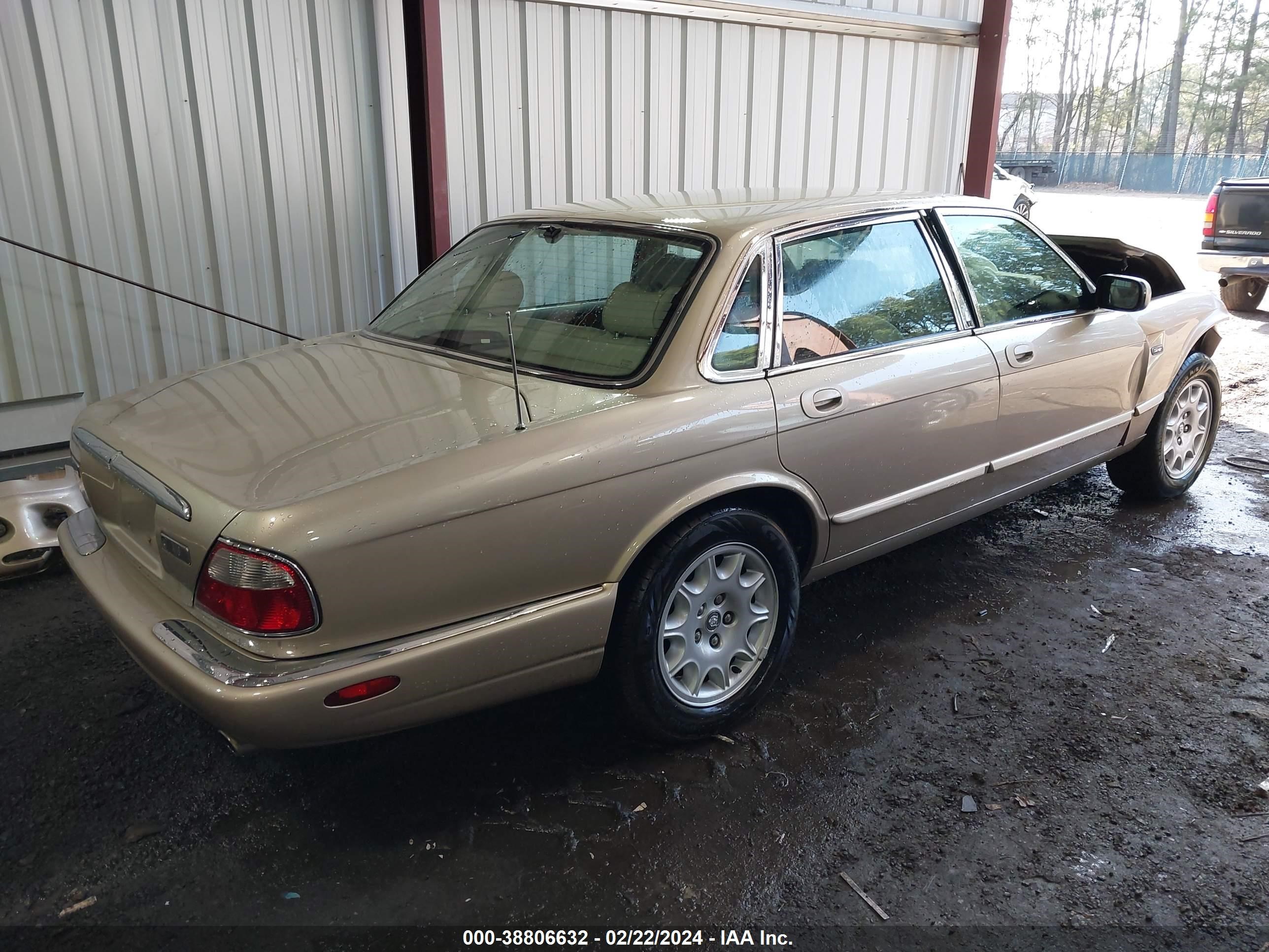 Photo 3 VIN: SAJHX1249WC845314 - JAGUAR XJ 