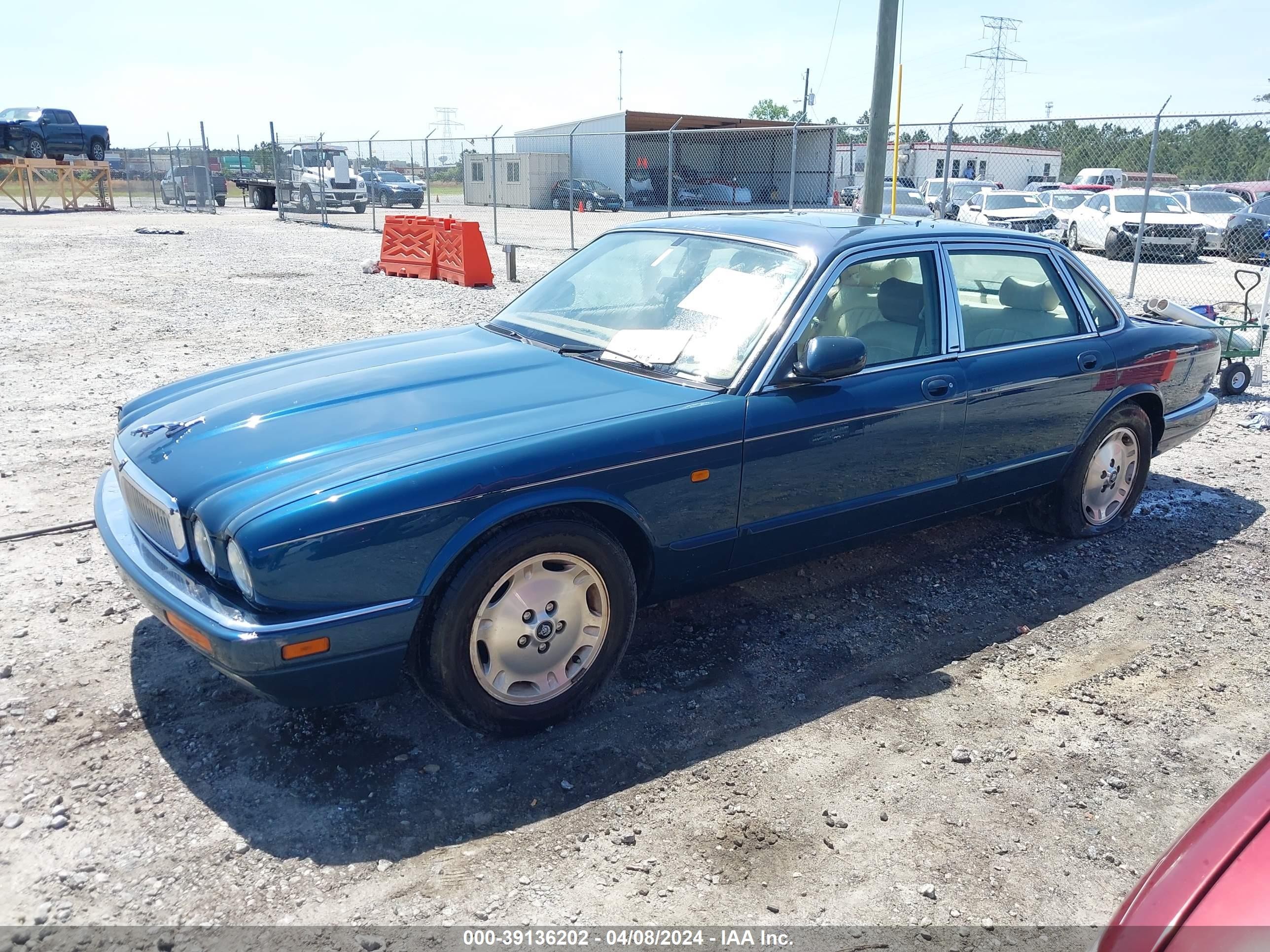 Photo 1 VIN: SAJHX1741TC756664 - JAGUAR XJ 