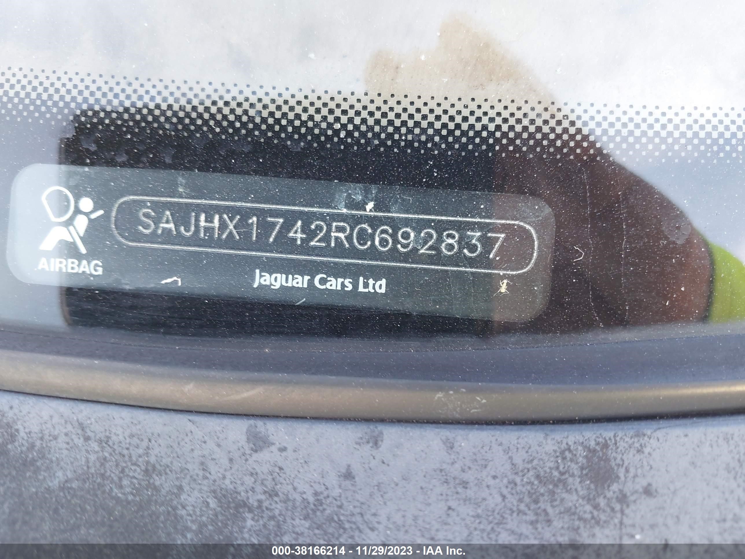 Photo 8 VIN: SAJHX1742RC692837 - JAGUAR XJ 