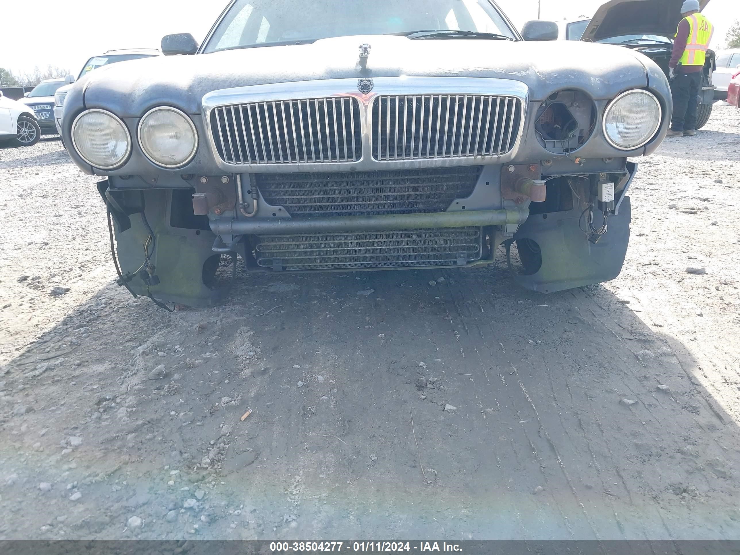 Photo 5 VIN: SAJHX1742SC726023 - JAGUAR XJ 