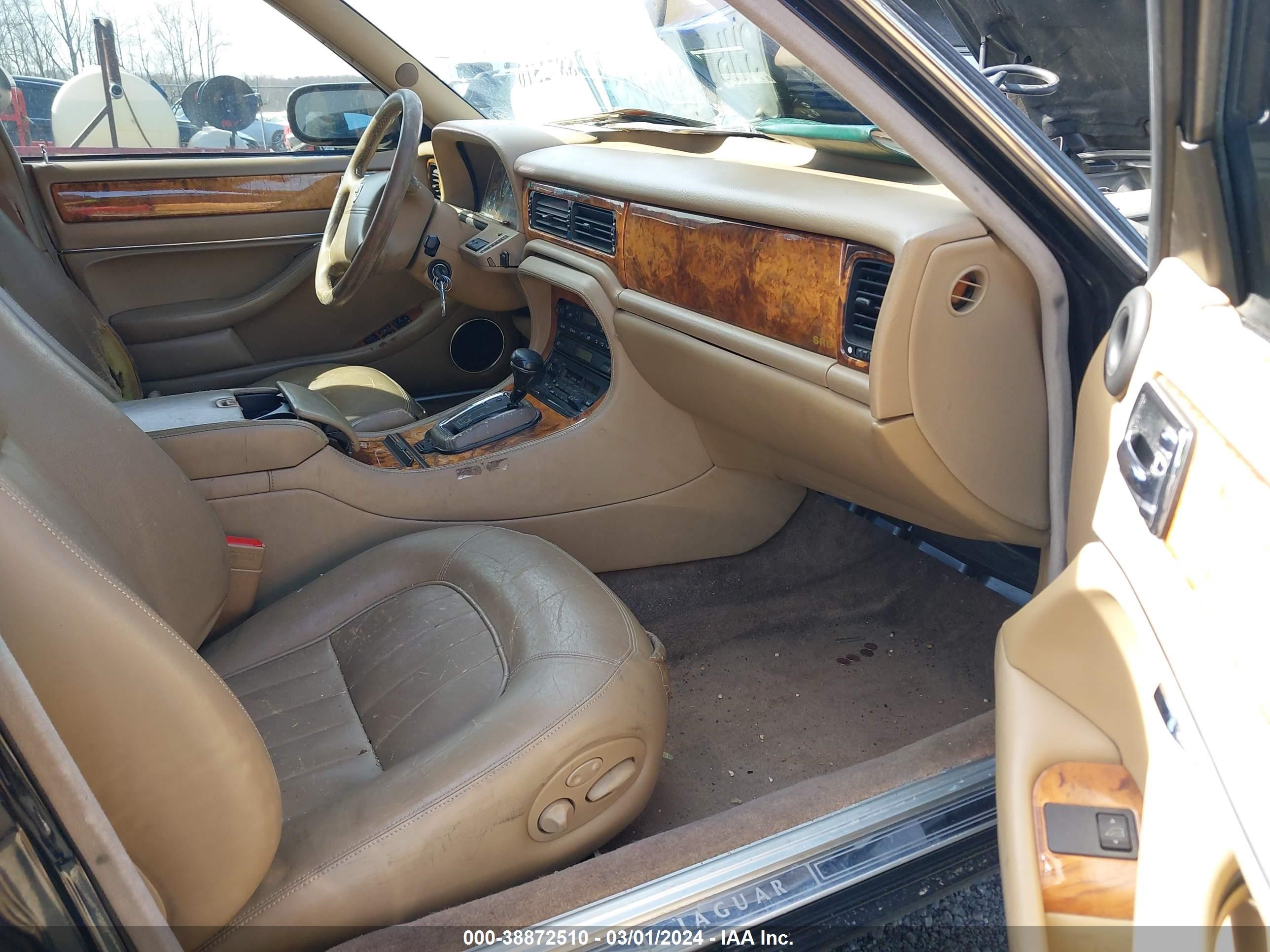 Photo 4 VIN: SAJHX1743SC738293 - JAGUAR XJ 