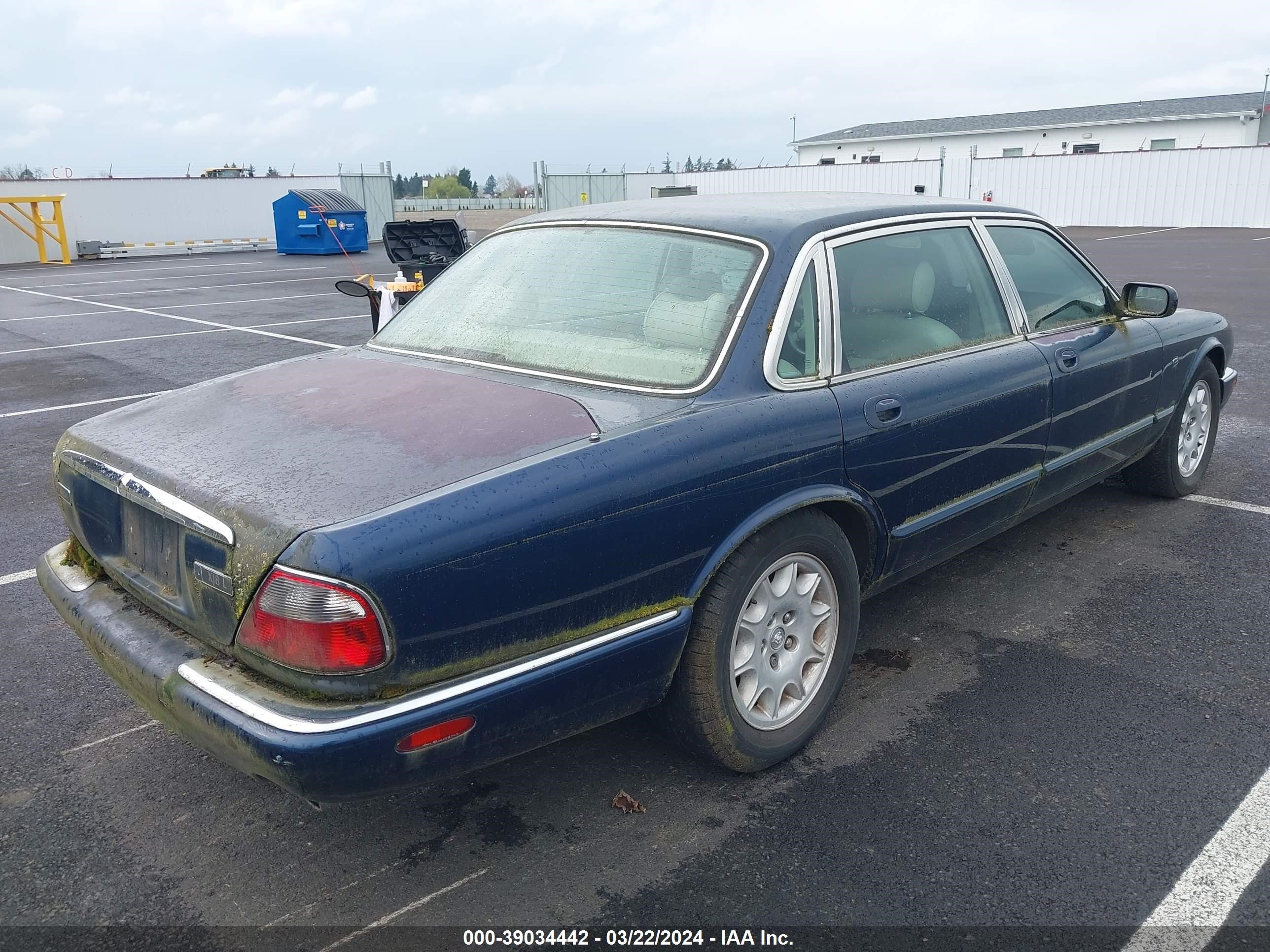 Photo 3 VIN: SAJHX6246WC833831 - JAGUAR XJ 