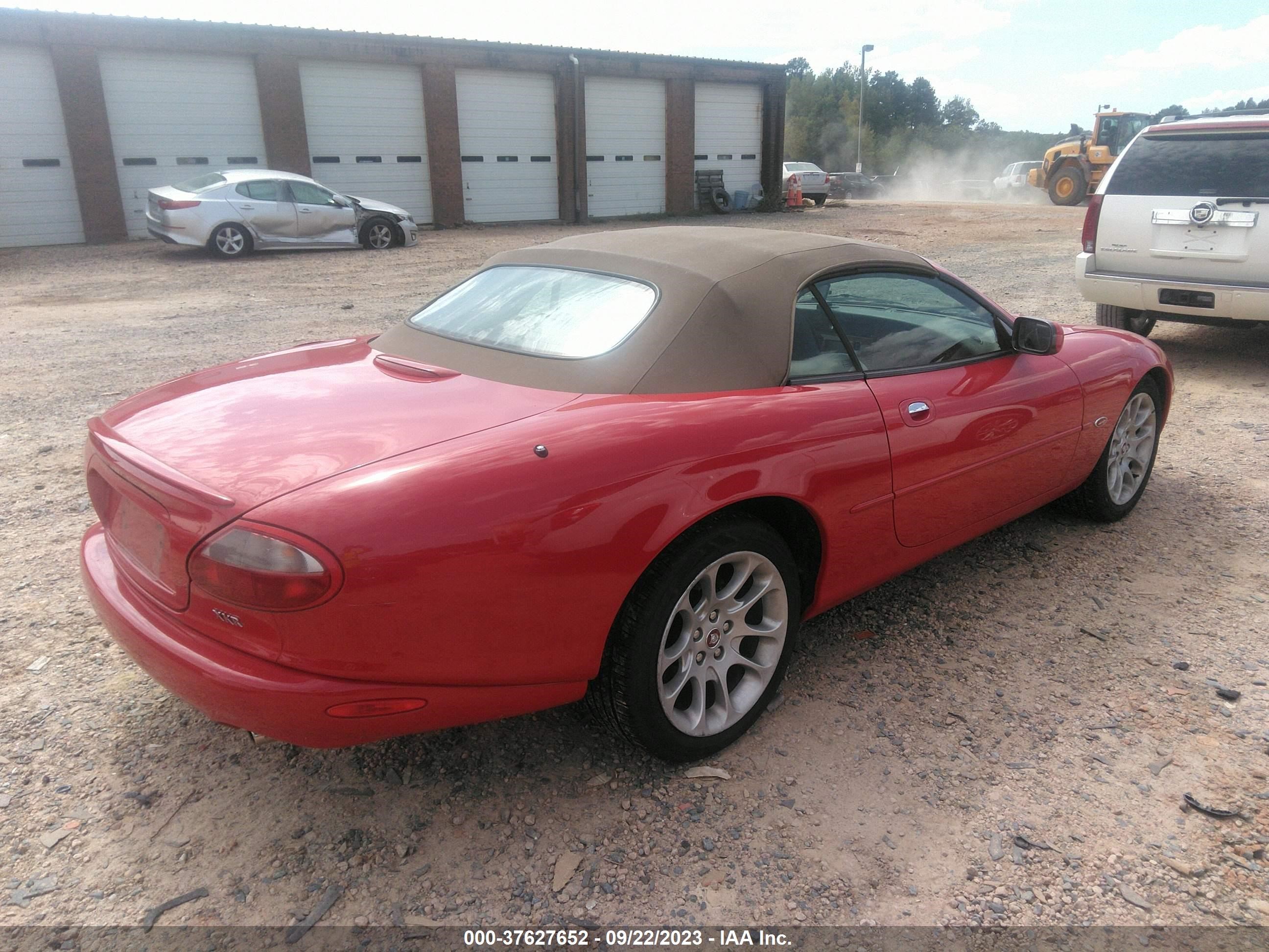 Photo 3 VIN: SAJJA42B4YPA00372 - JAGUAR XK 