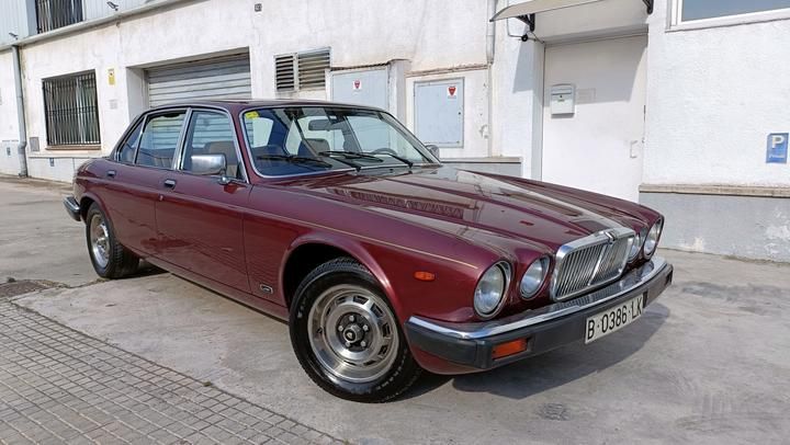 Photo 0 VIN: SAJJAALP4CC350525 - JAGUAR XJ6 