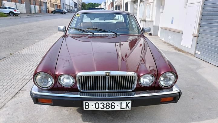 Photo 3 VIN: SAJJAALP4CC350525 - JAGUAR XJ6 