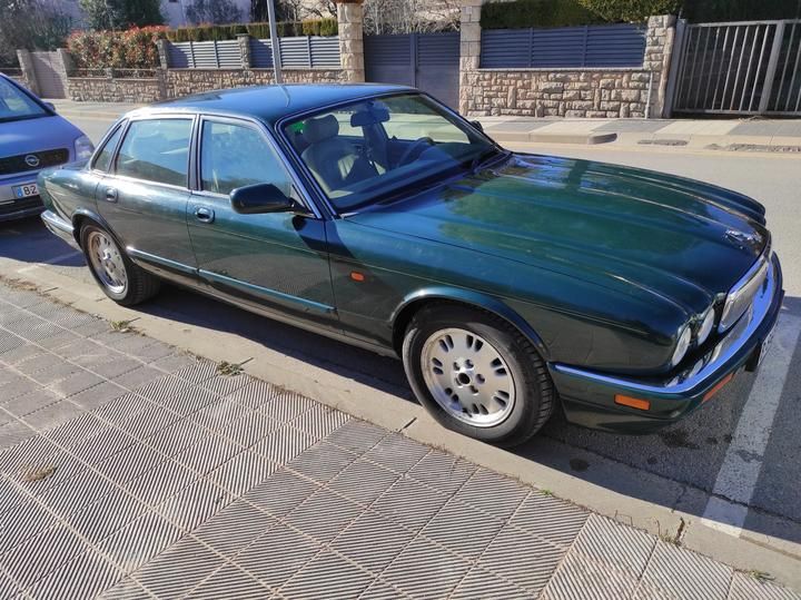 Photo 2 VIN: SAJJFALG8BJ727087 - JAGUAR XJ6 3.2 MANUAL CITY CAR 