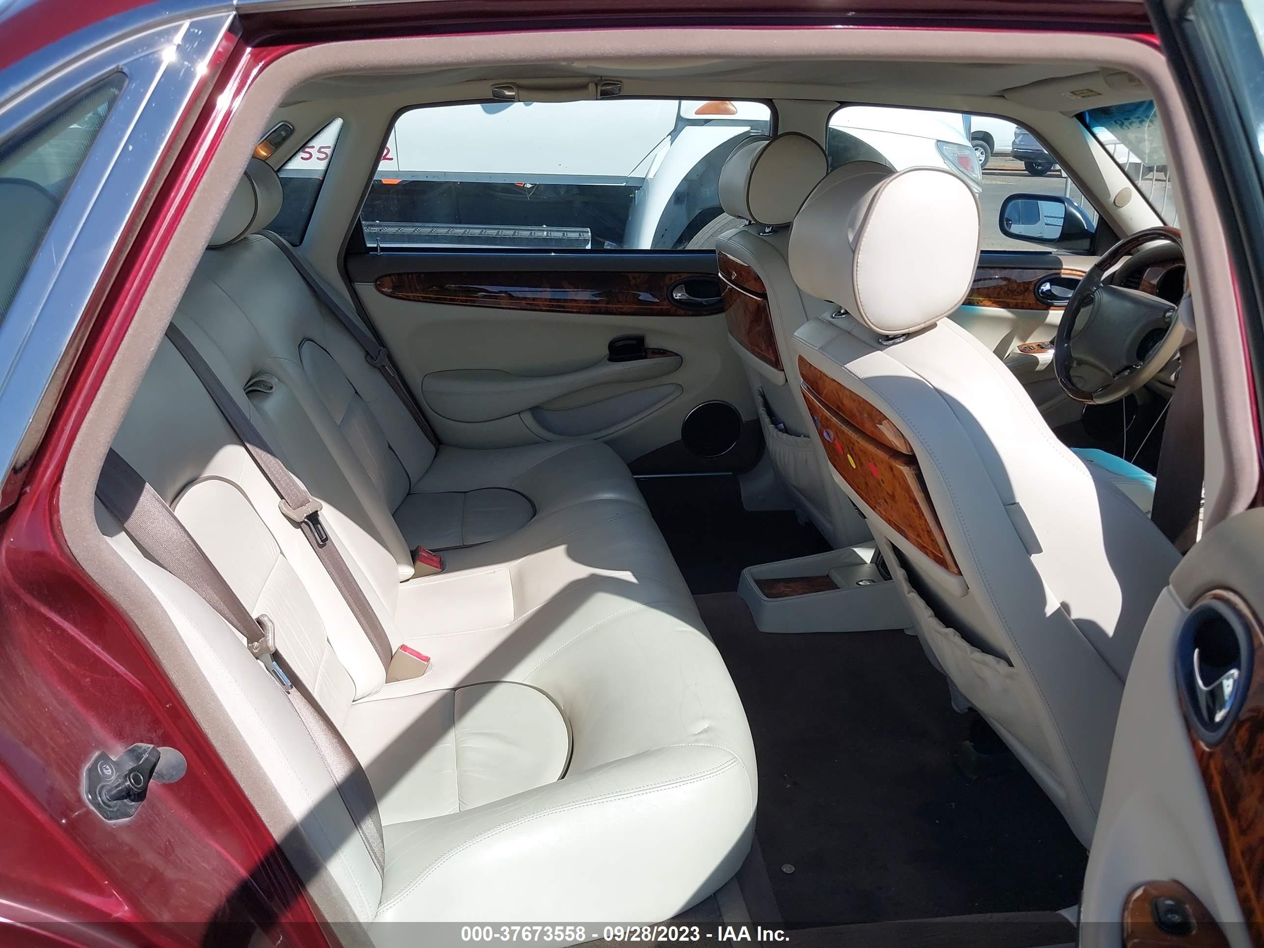 Photo 7 VIN: SAJKD6044XC873246 - JAGUAR XJ 