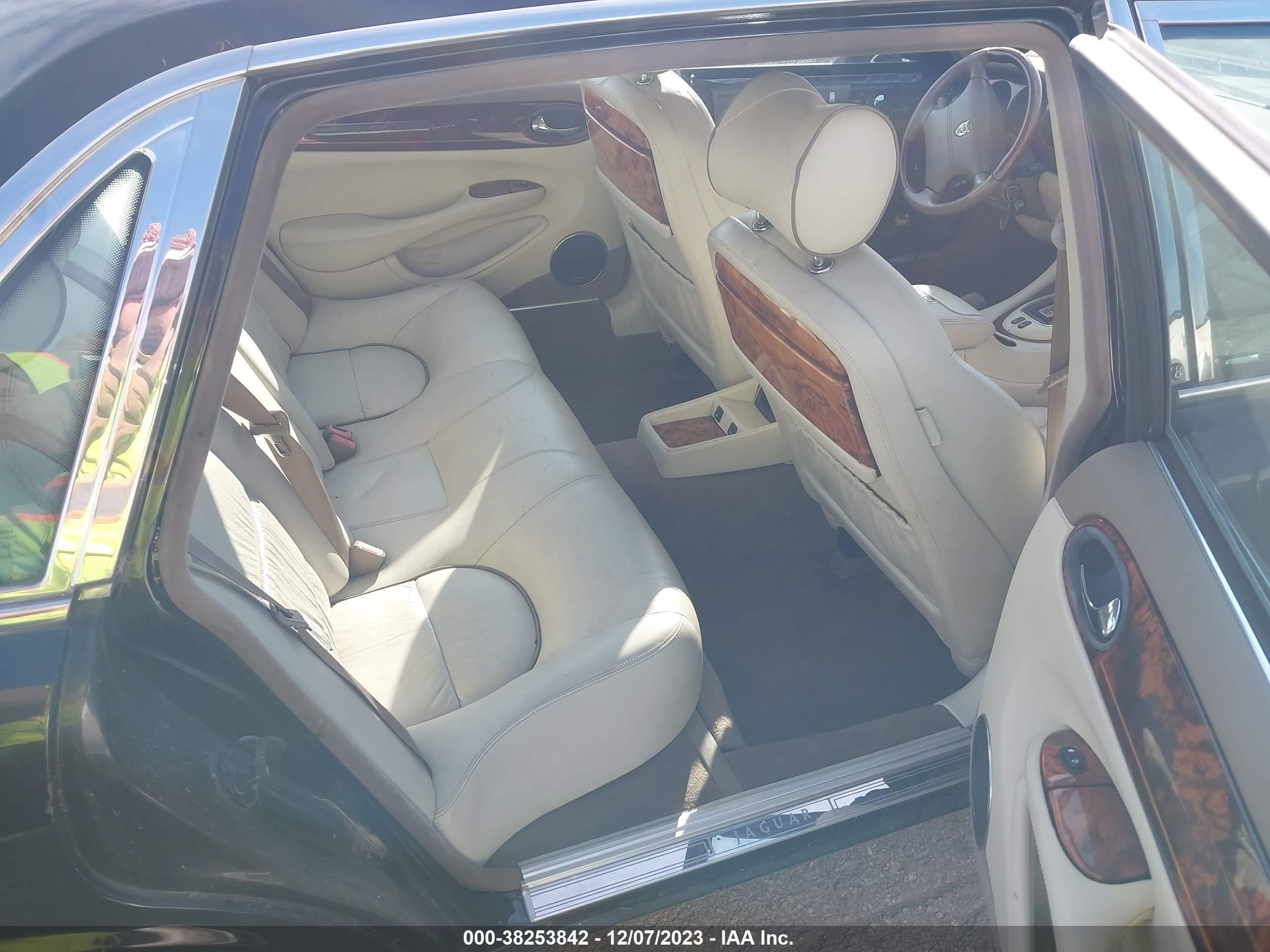 Photo 7 VIN: SAJKX6240WC840179 - JAGUAR XJ 